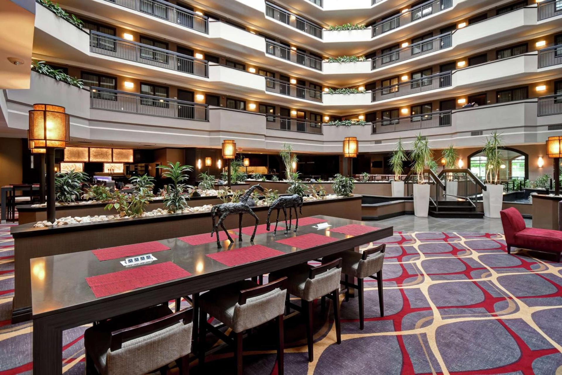 Embassy Suites by Hilton Dulles Airport photo 2