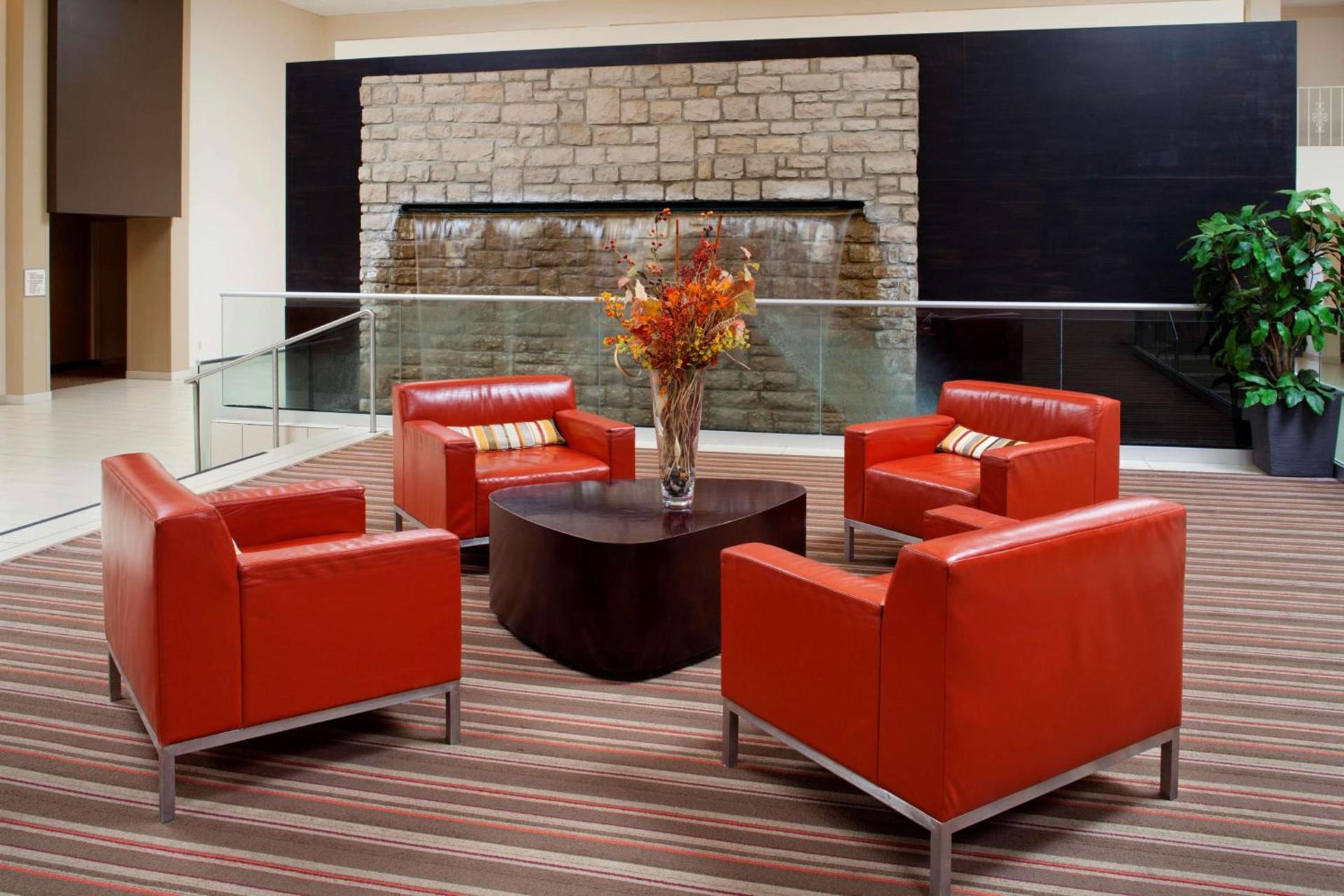 Wyndham Columbus photo 2