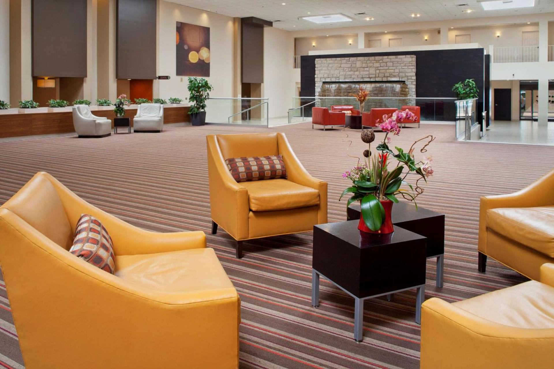 Wyndham Columbus photo 3