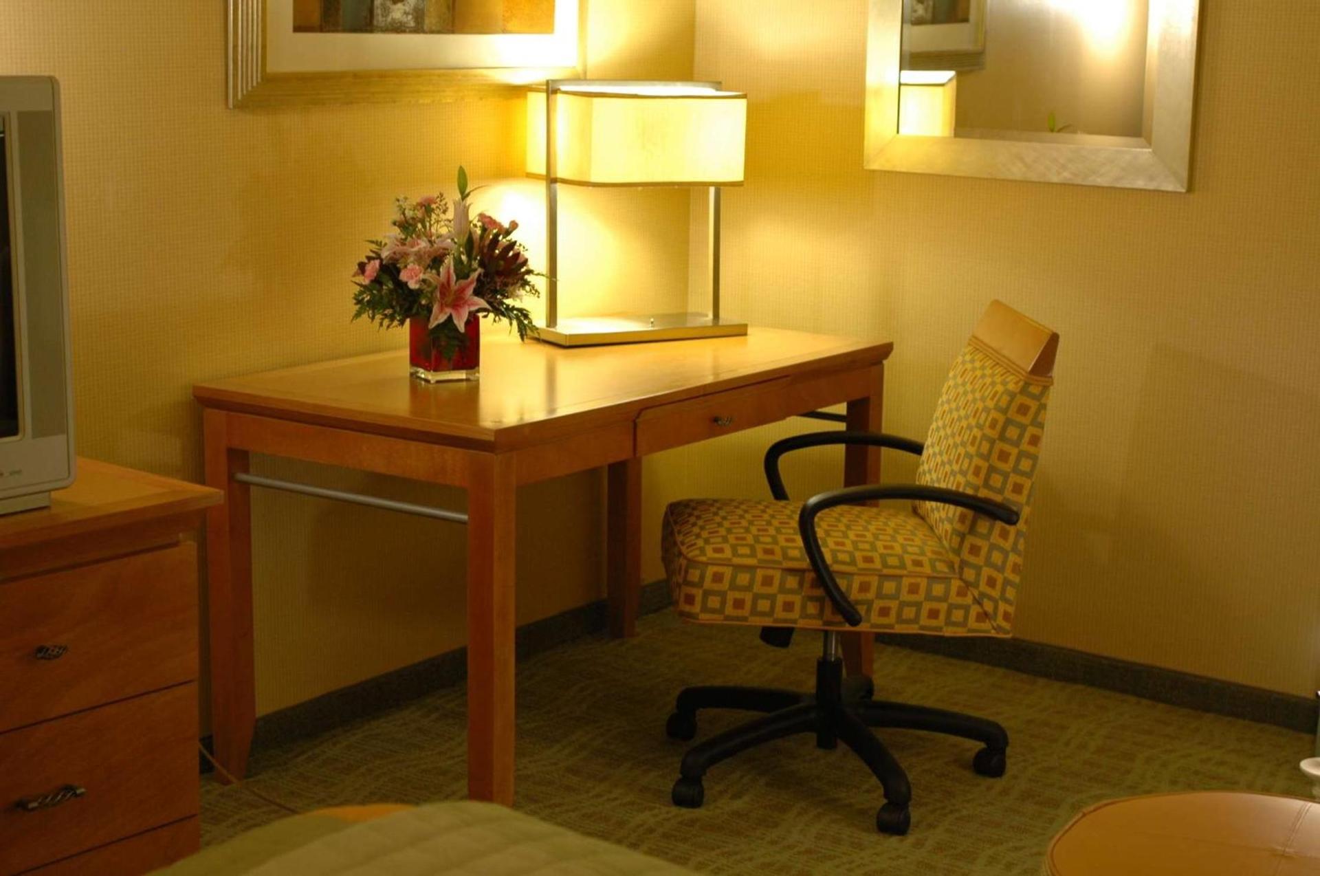 Wyndham Columbus photo 7