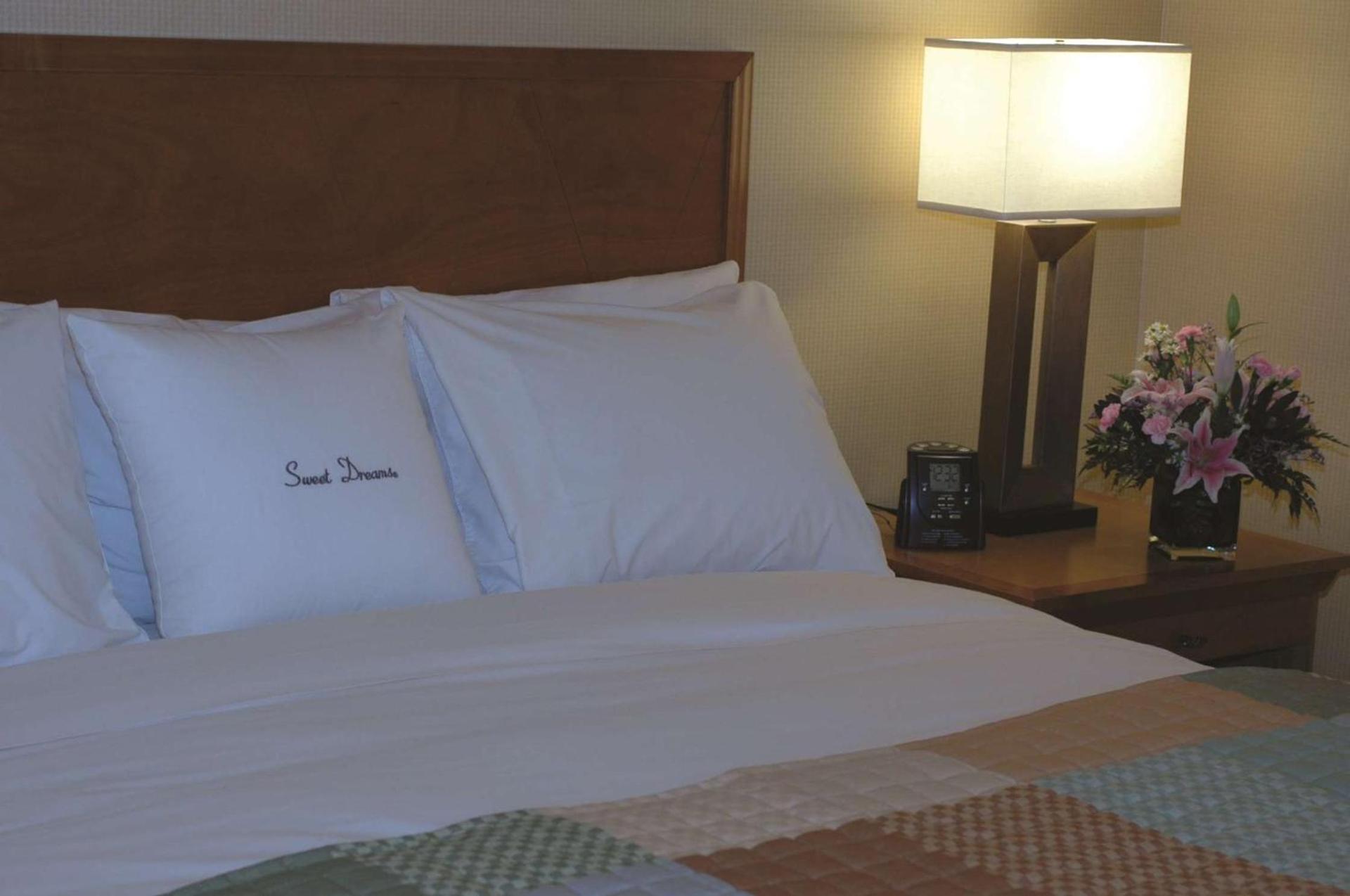 Wyndham Columbus photo 11