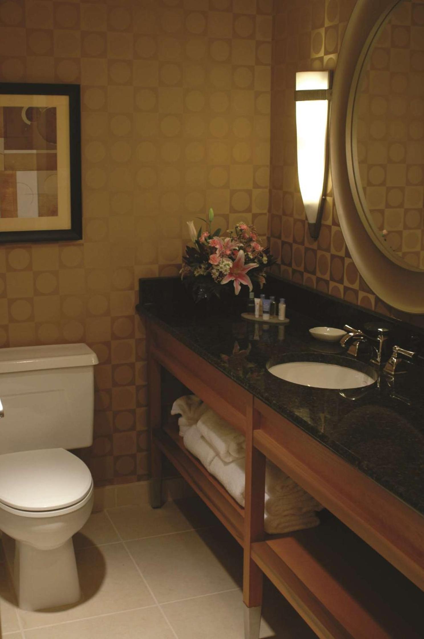Wyndham Columbus photo 13