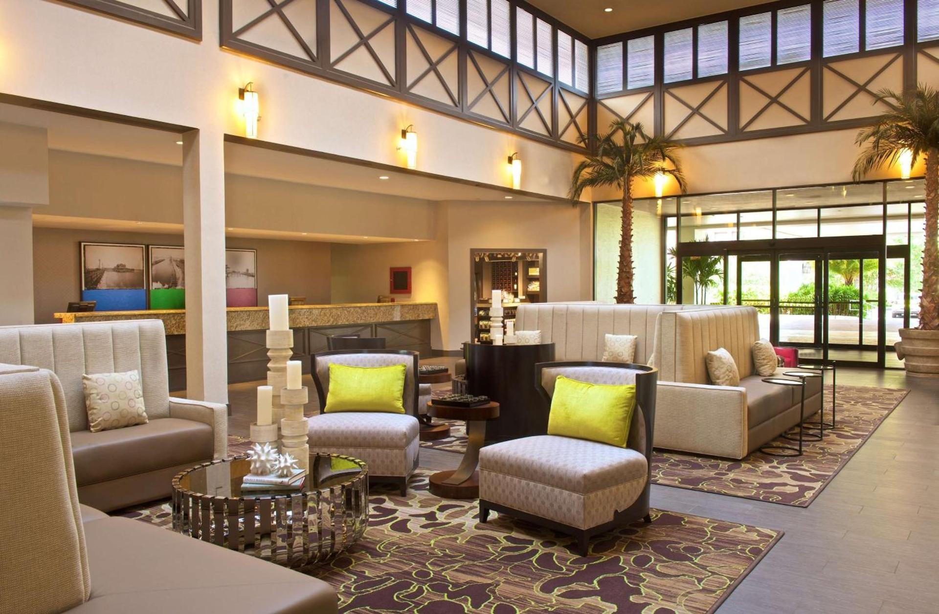 Hilton Tampa Airport Westshore photo 2
