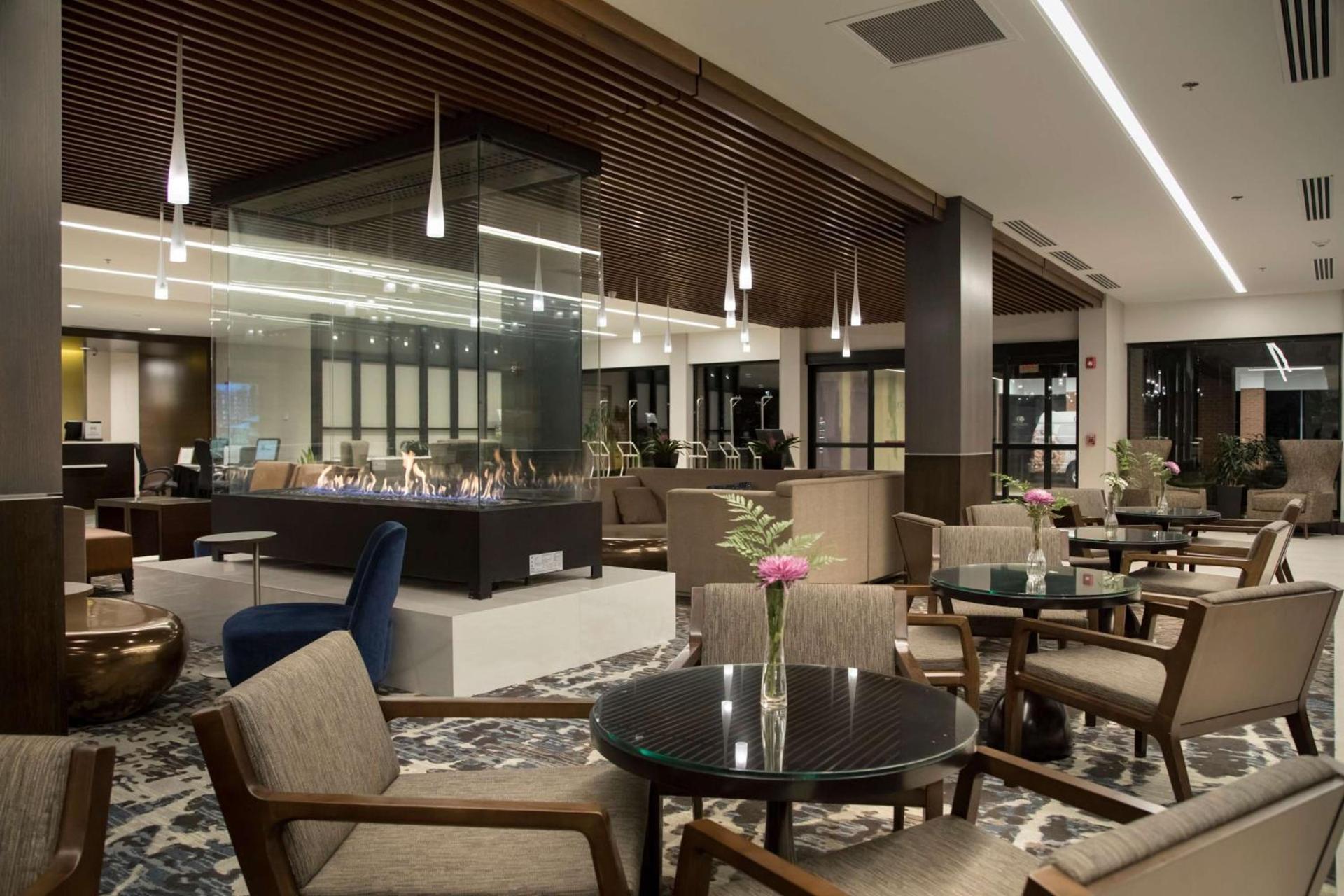 DoubleTree by Hilton Hotel Syracuse photo 13