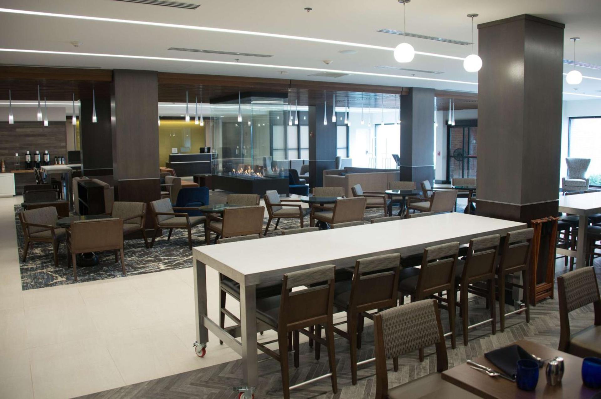 DoubleTree by Hilton Hotel Syracuse photo 14
