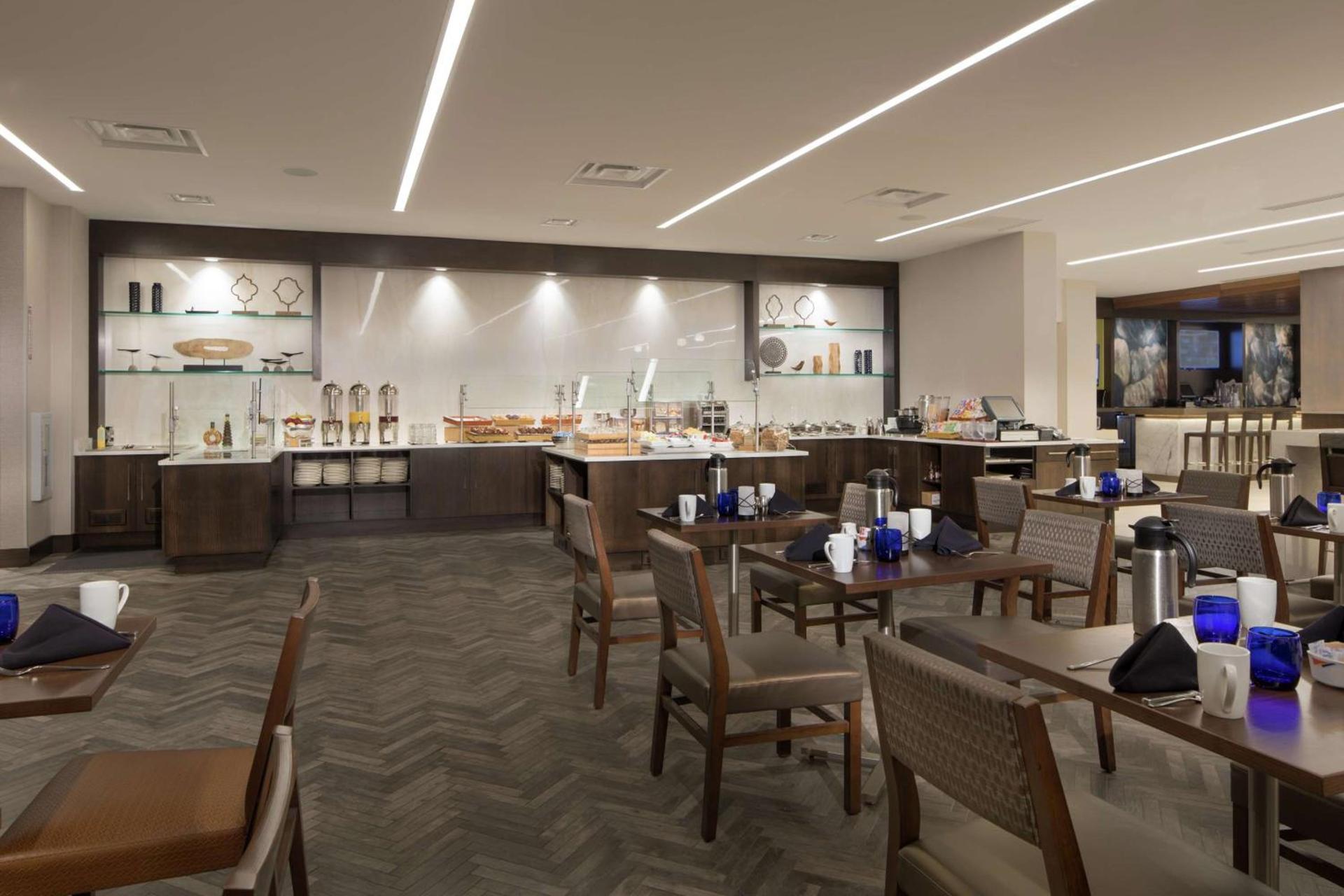 DoubleTree by Hilton Hotel Syracuse photo 21
