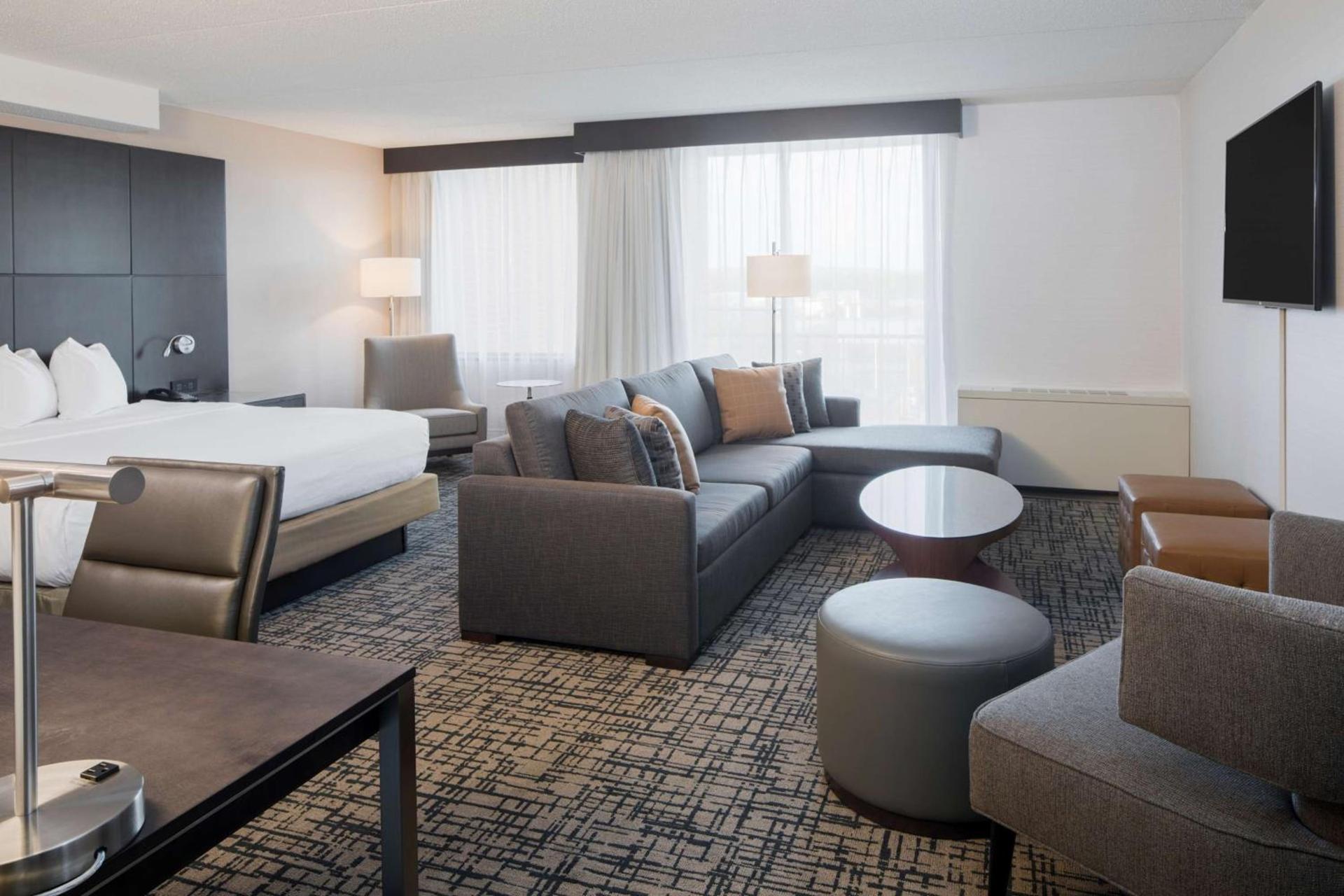 DoubleTree by Hilton Hotel Syracuse photo 36