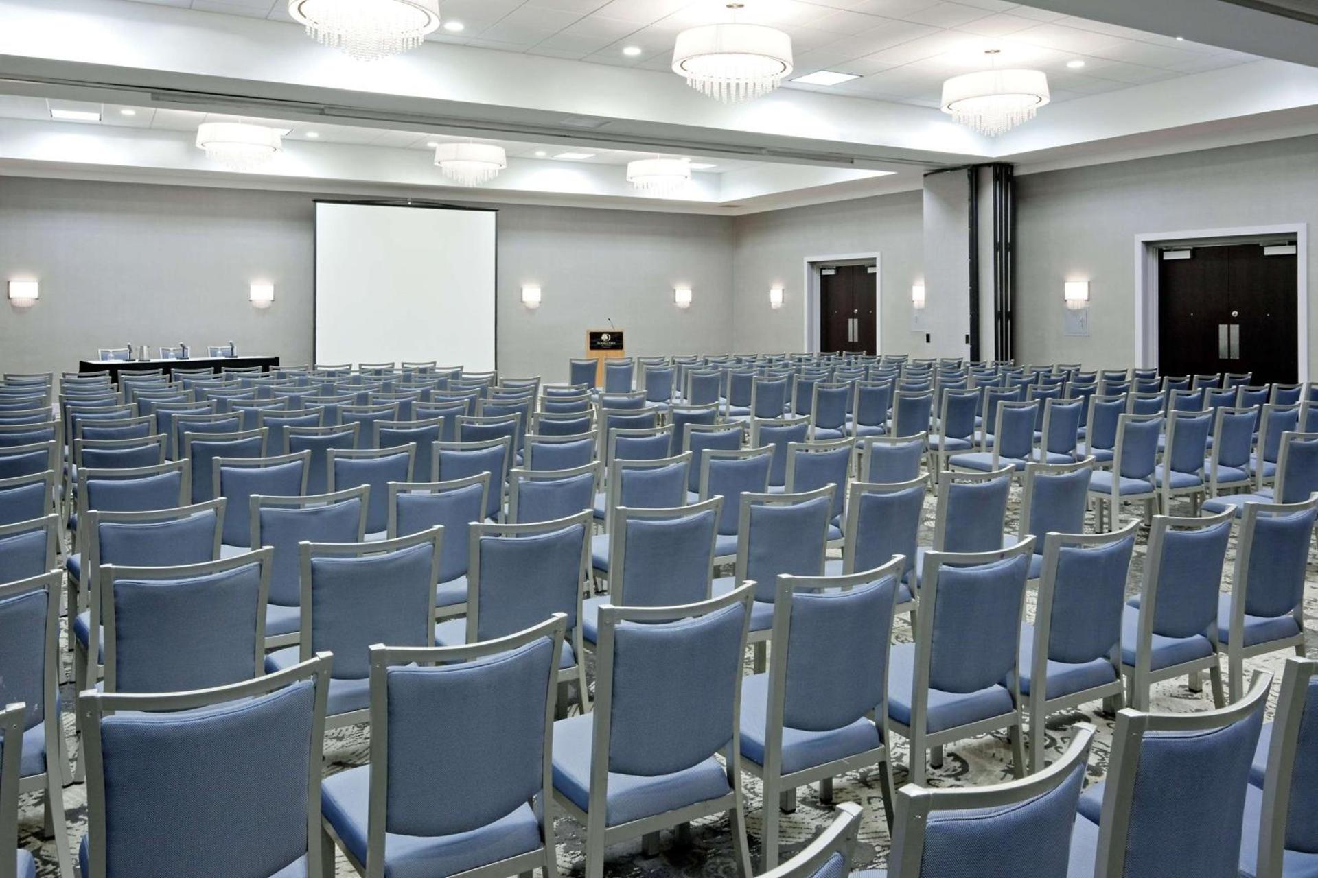 DoubleTree by Hilton Hotel Syracuse photo 55
