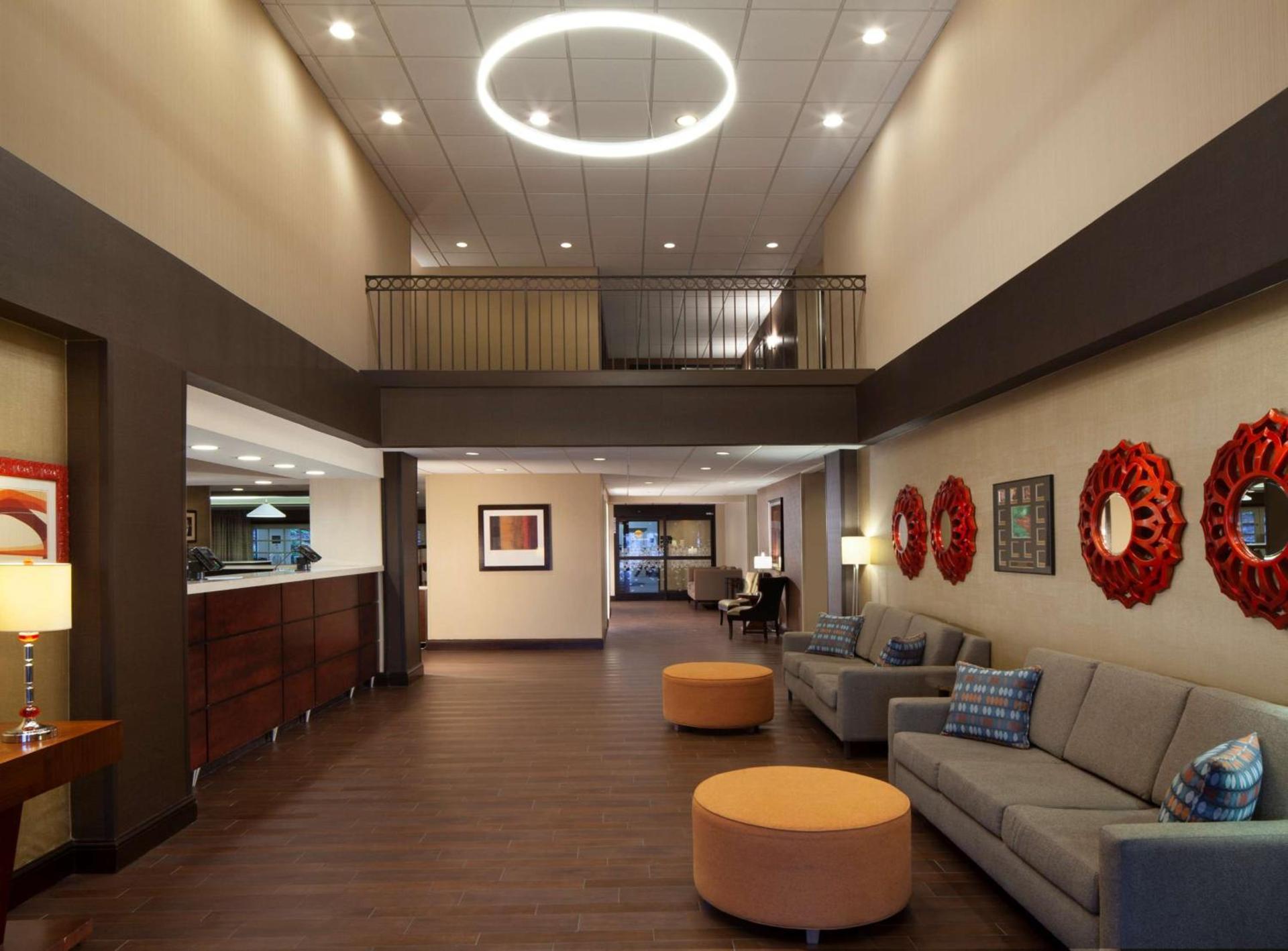 Hampton Inn Charleston-Southridge photo 7