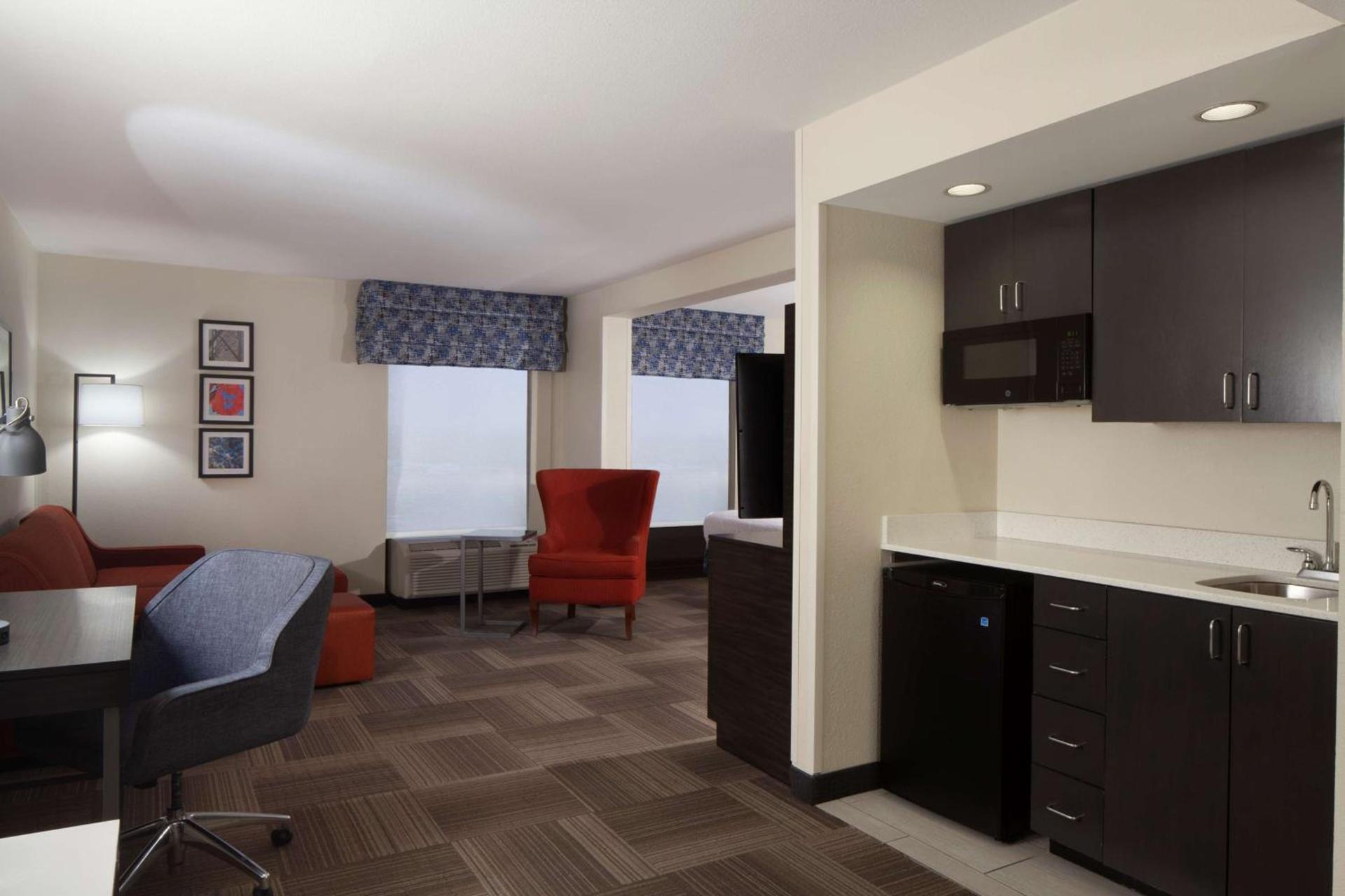 Hampton Inn Charleston-Southridge photo 31