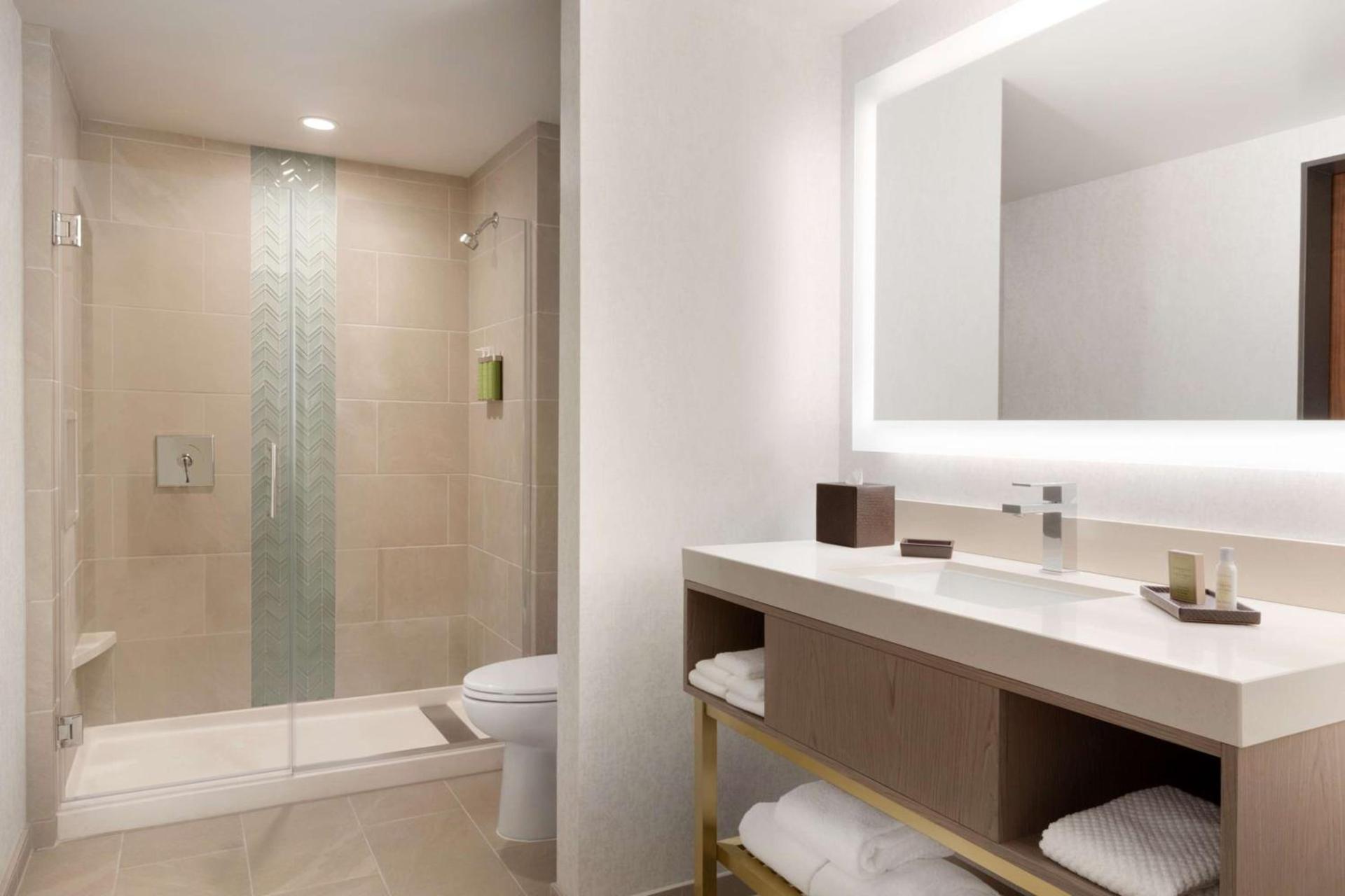 Embassy Suites By Hilton Boulder photo 13