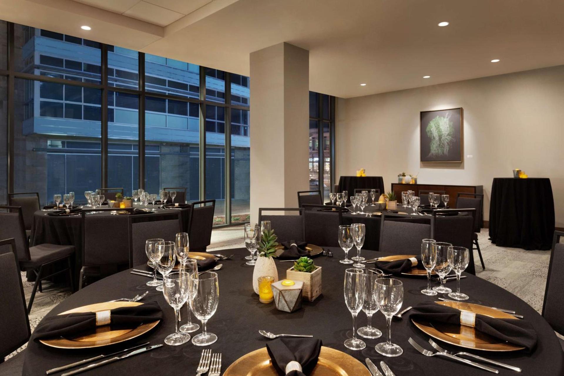 Embassy Suites By Hilton Boulder photo 37