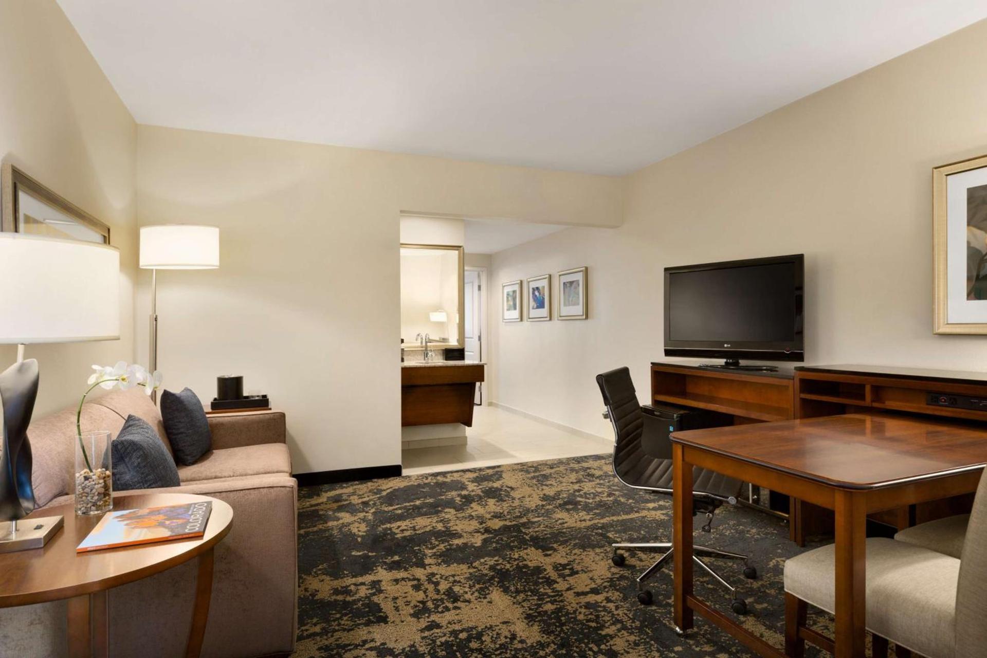 Embassy Suites by Hilton Denver Downtown Convention Center photo 15