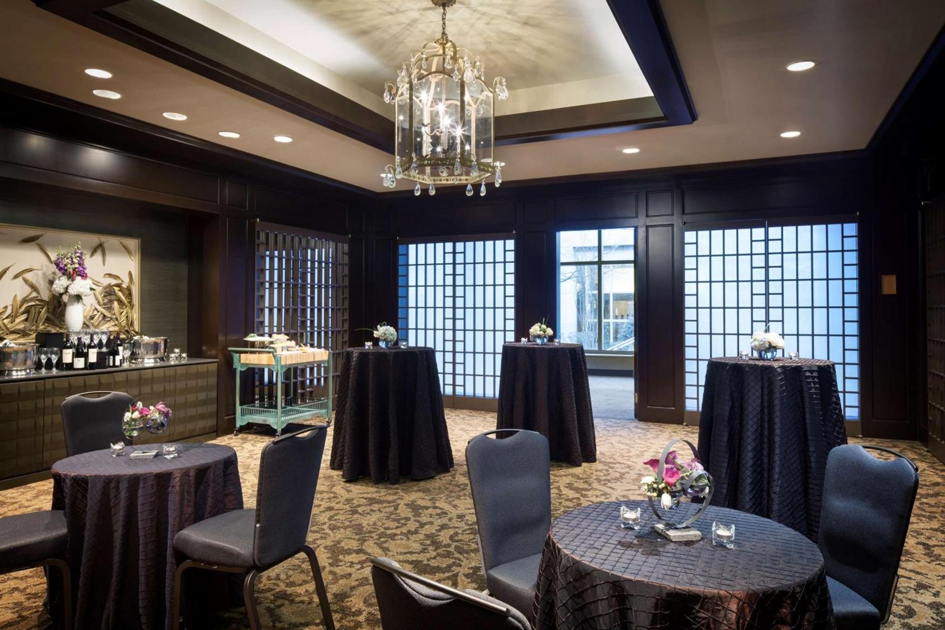 The Logan Philadelphia, Curio Collection by Hilton photo 8