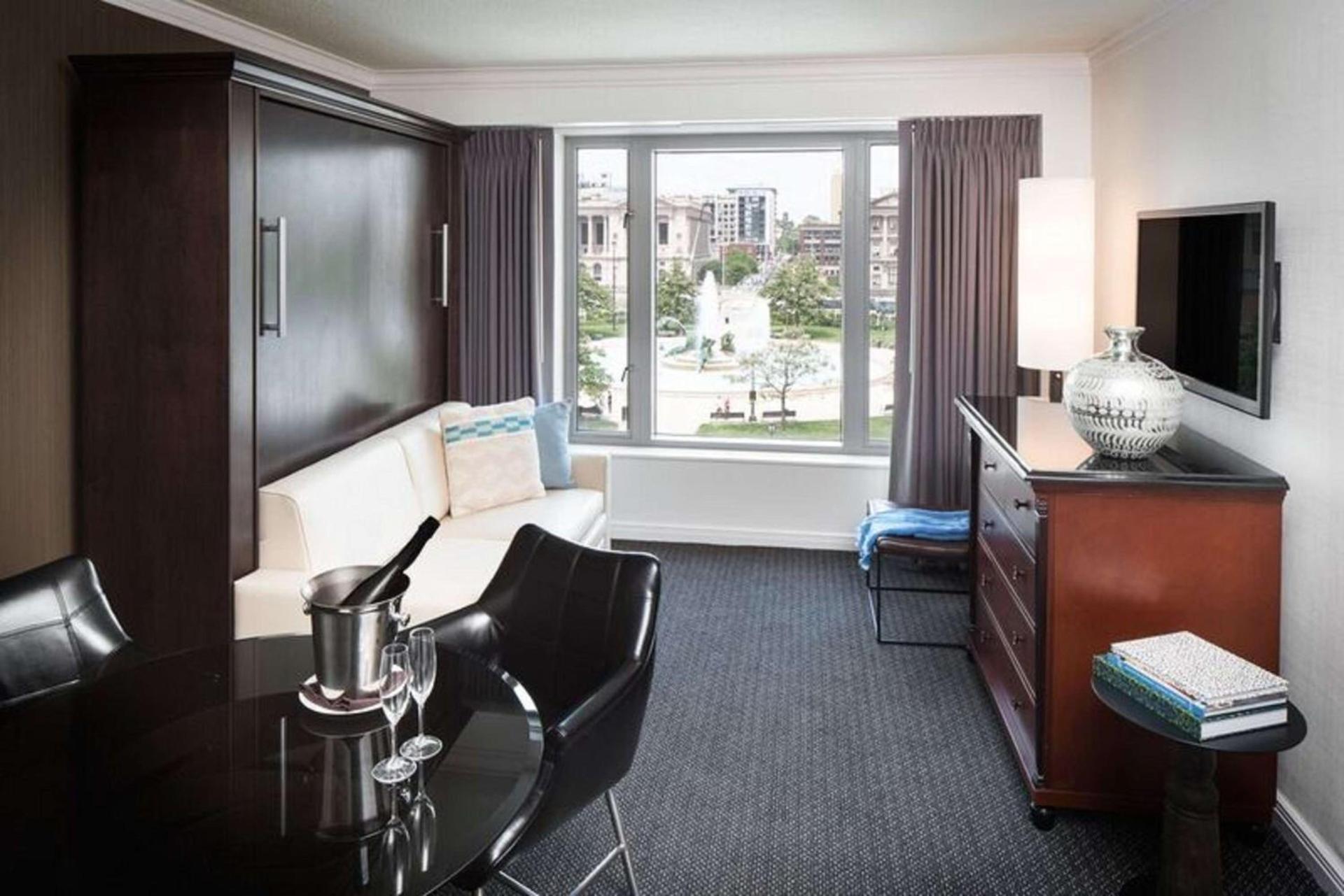 The Logan Philadelphia, Curio Collection by Hilton photo 40