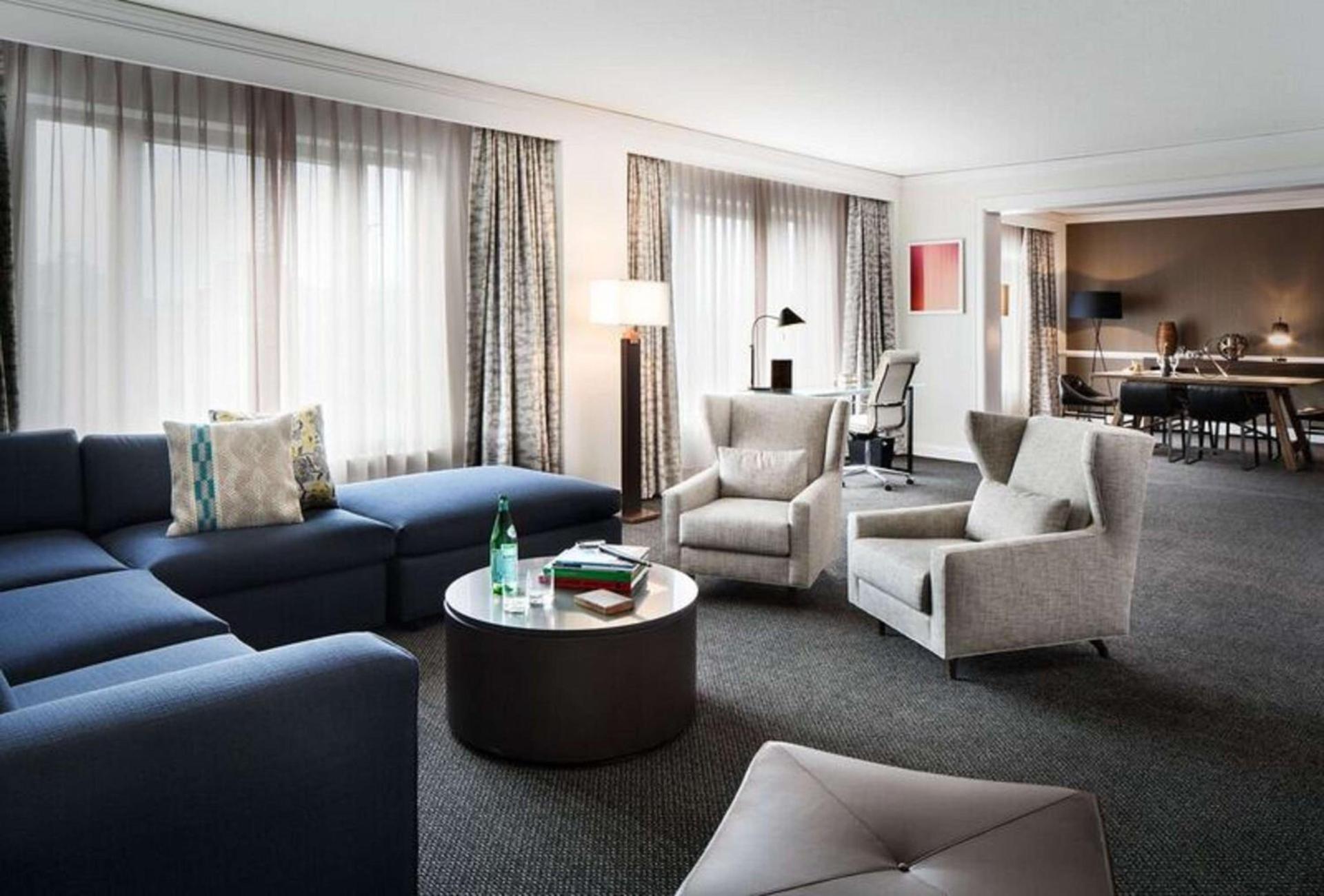 The Logan Philadelphia, Curio Collection by Hilton photo 43