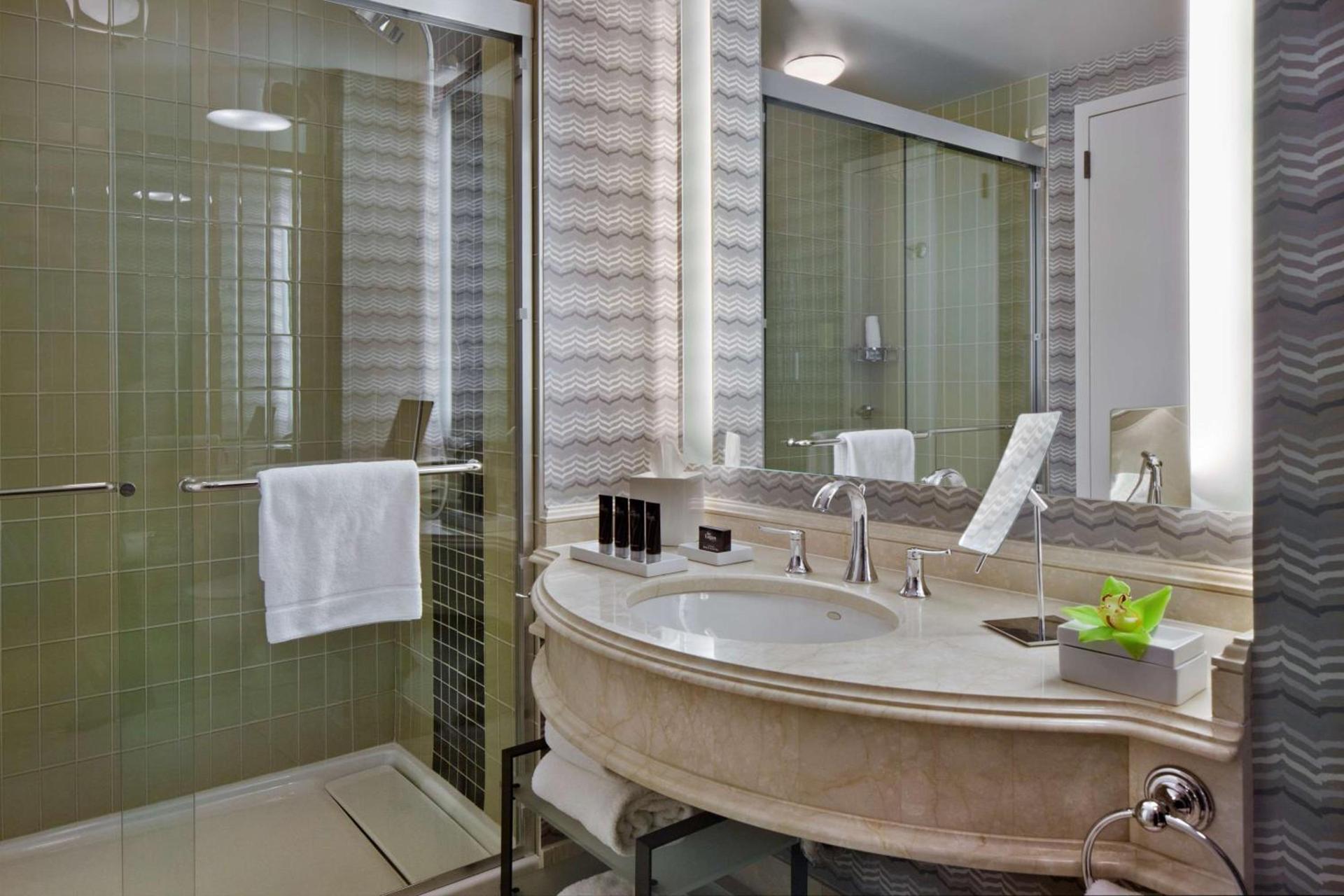 The Logan Philadelphia, Curio Collection by Hilton photo 46