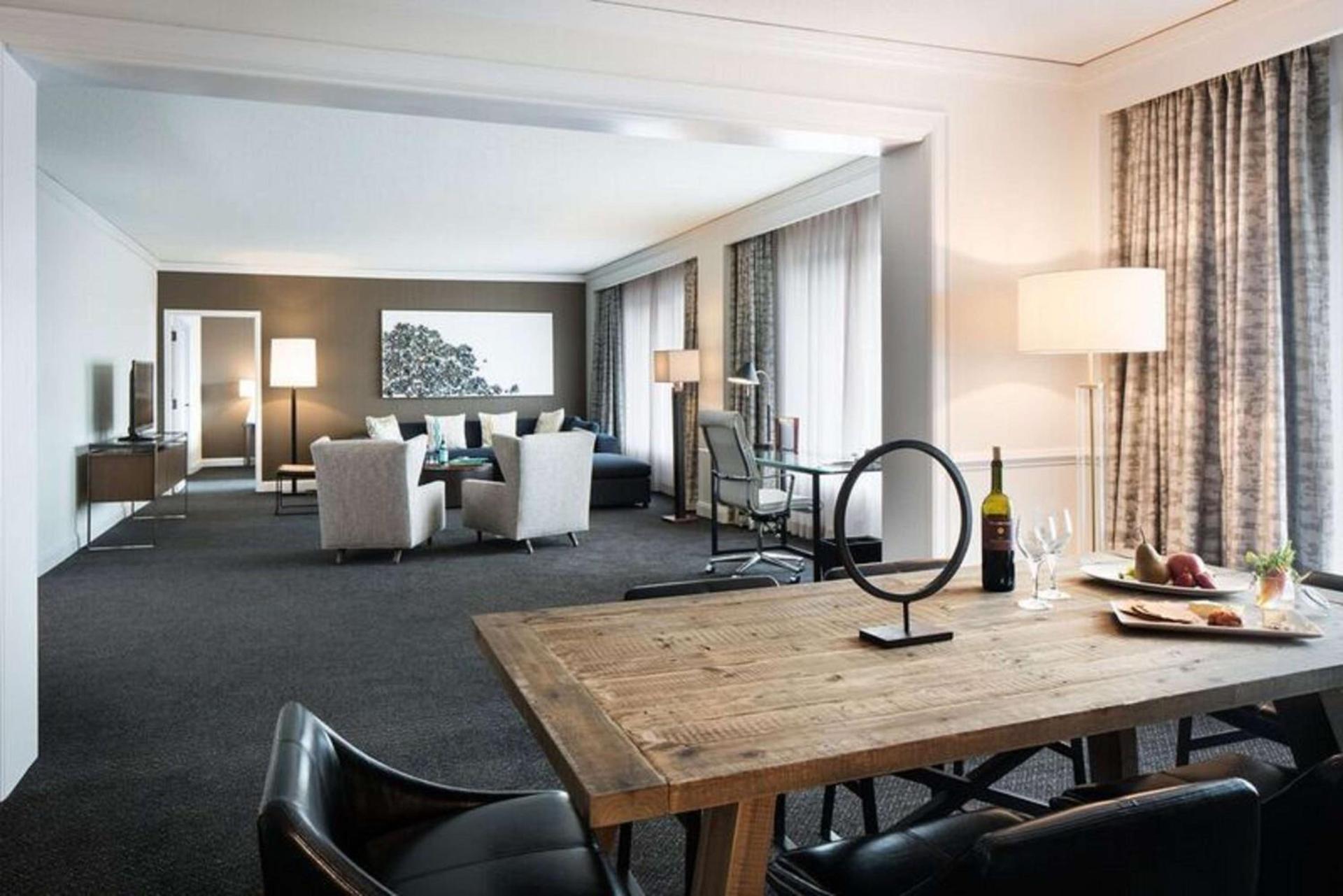 The Logan Philadelphia, Curio Collection by Hilton photo 68