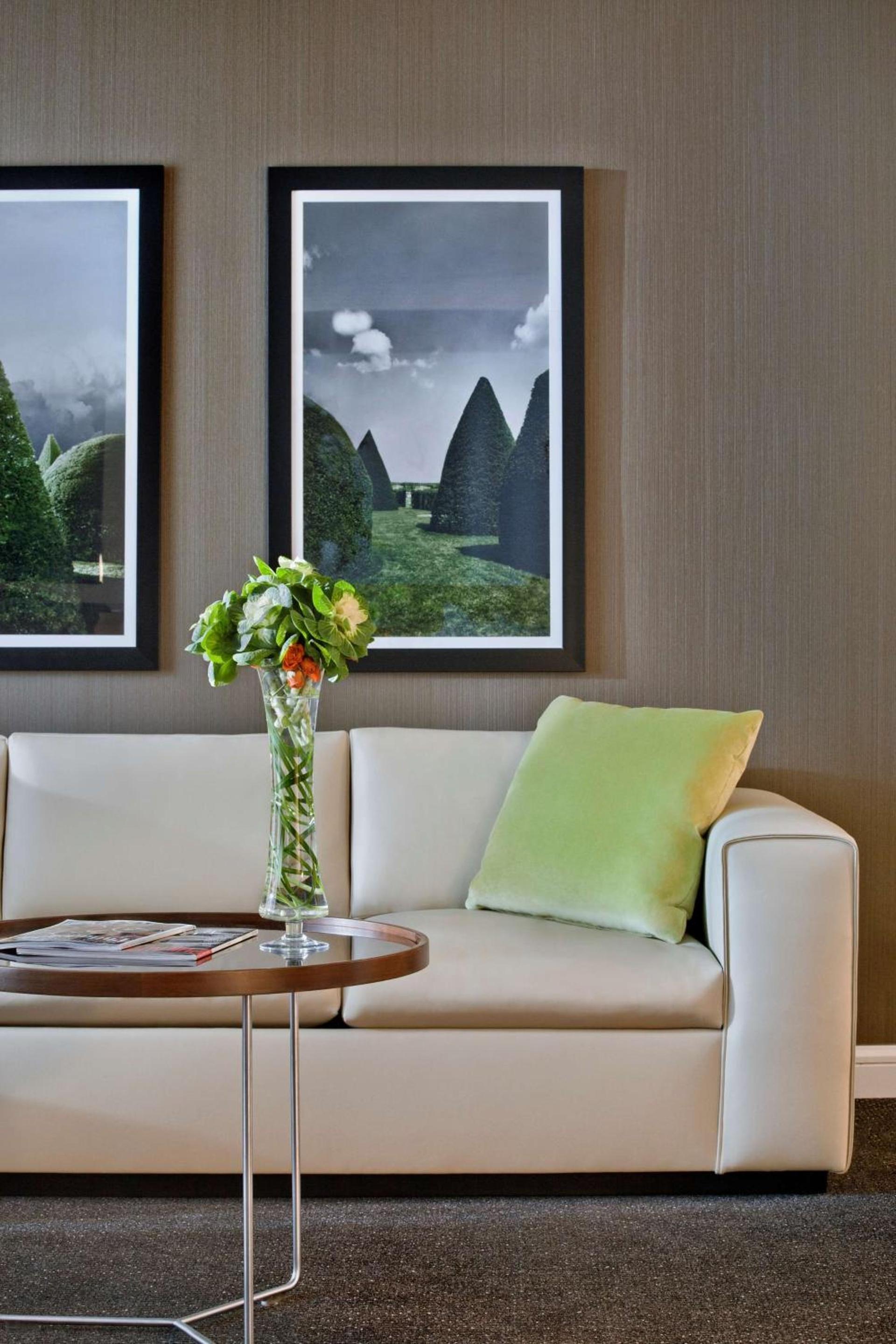 The Logan Philadelphia, Curio Collection by Hilton photo 75
