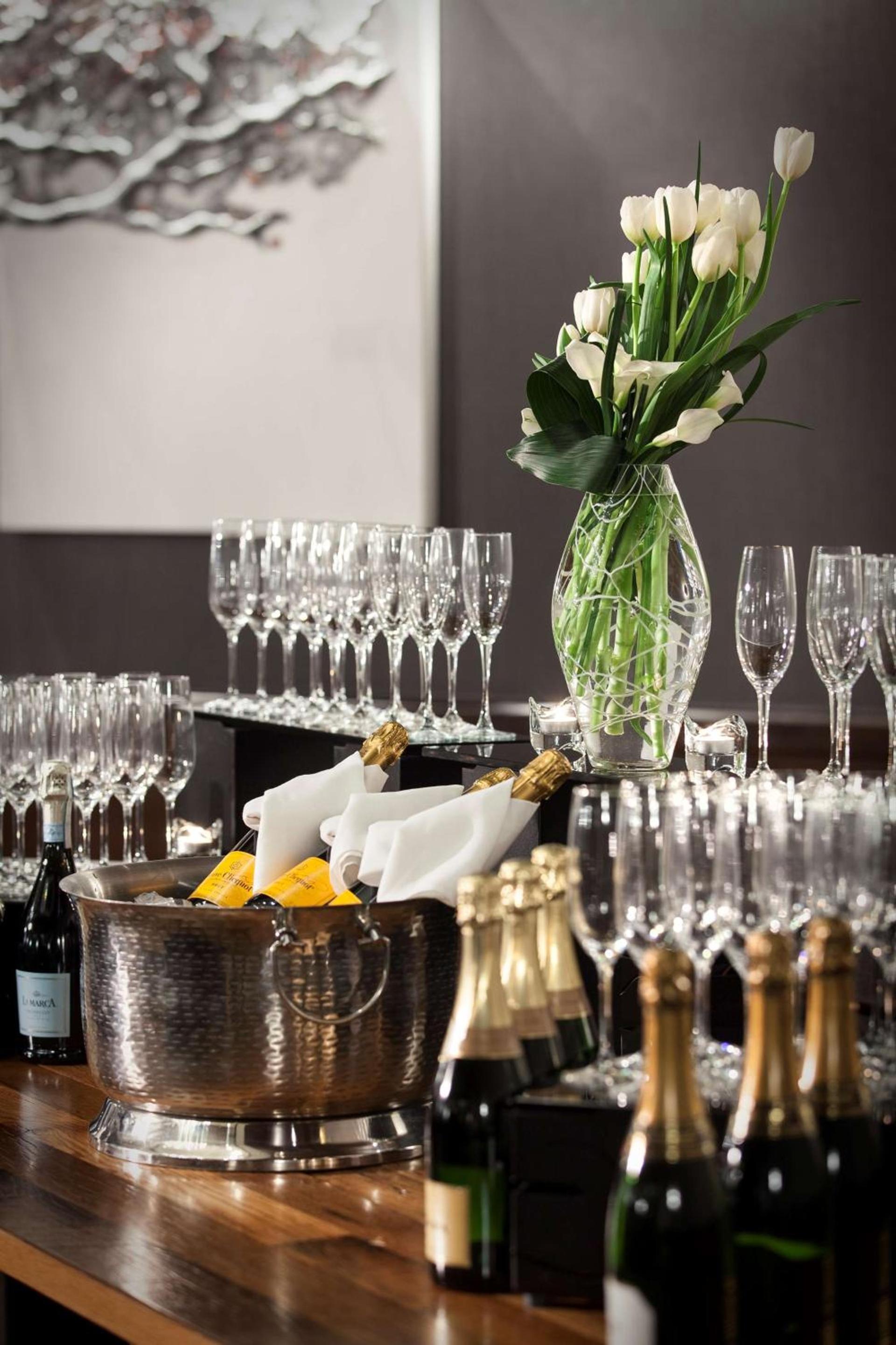 The Logan Philadelphia, Curio Collection by Hilton photo 92