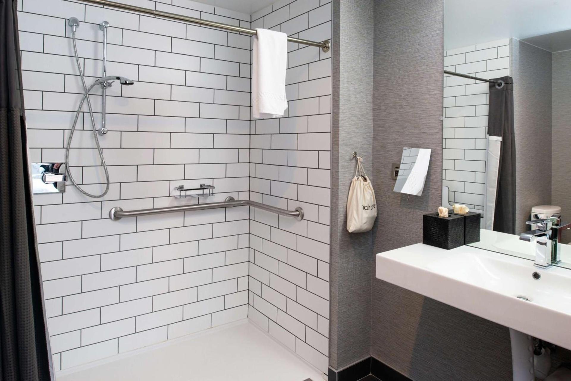 Joinery Hotel Pittsburgh, Curio Collection by Hilton photo 26