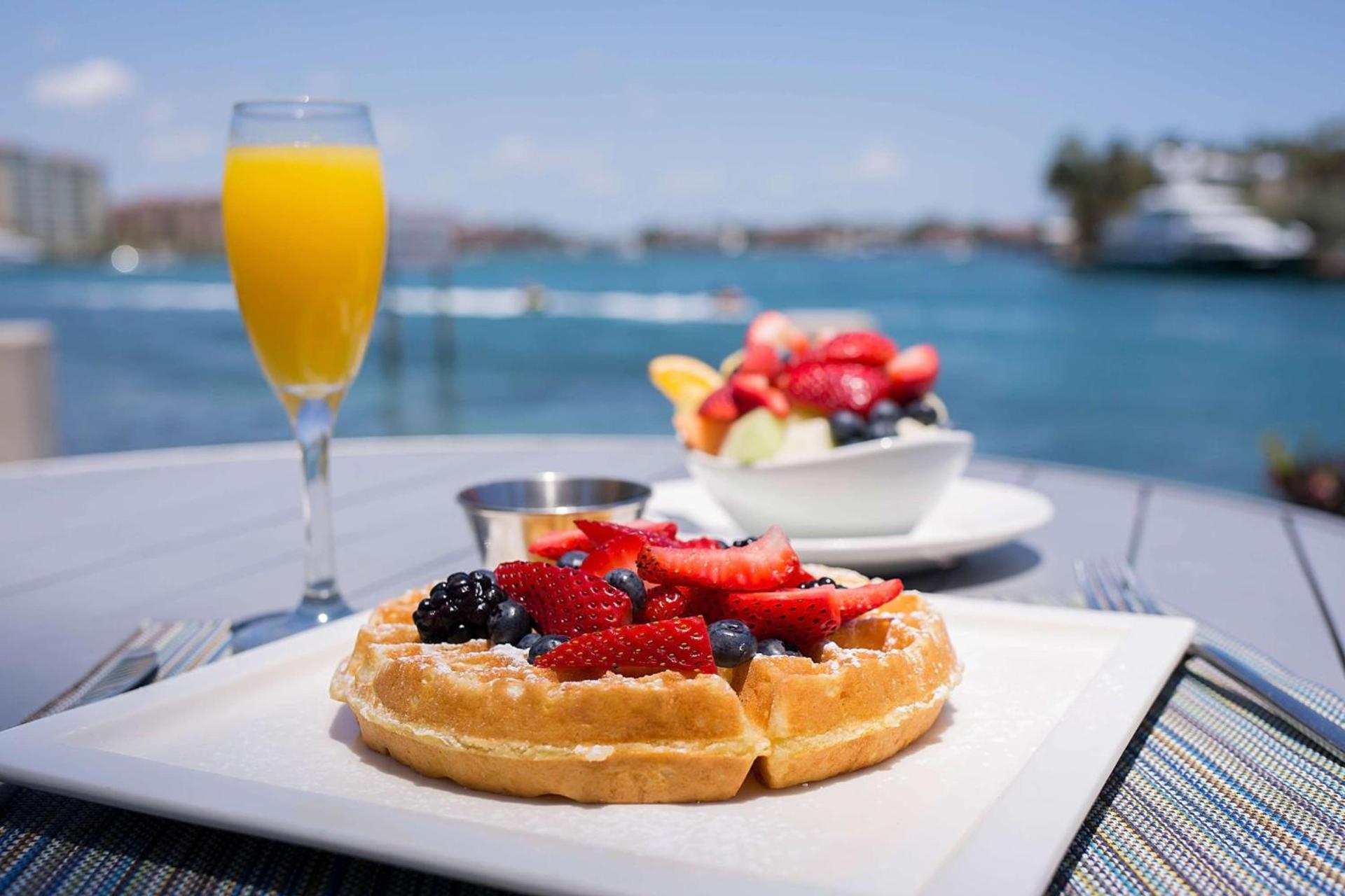 Waterstone Resort & Marina Boca Raton, Curio Collection by Hilton photo 14