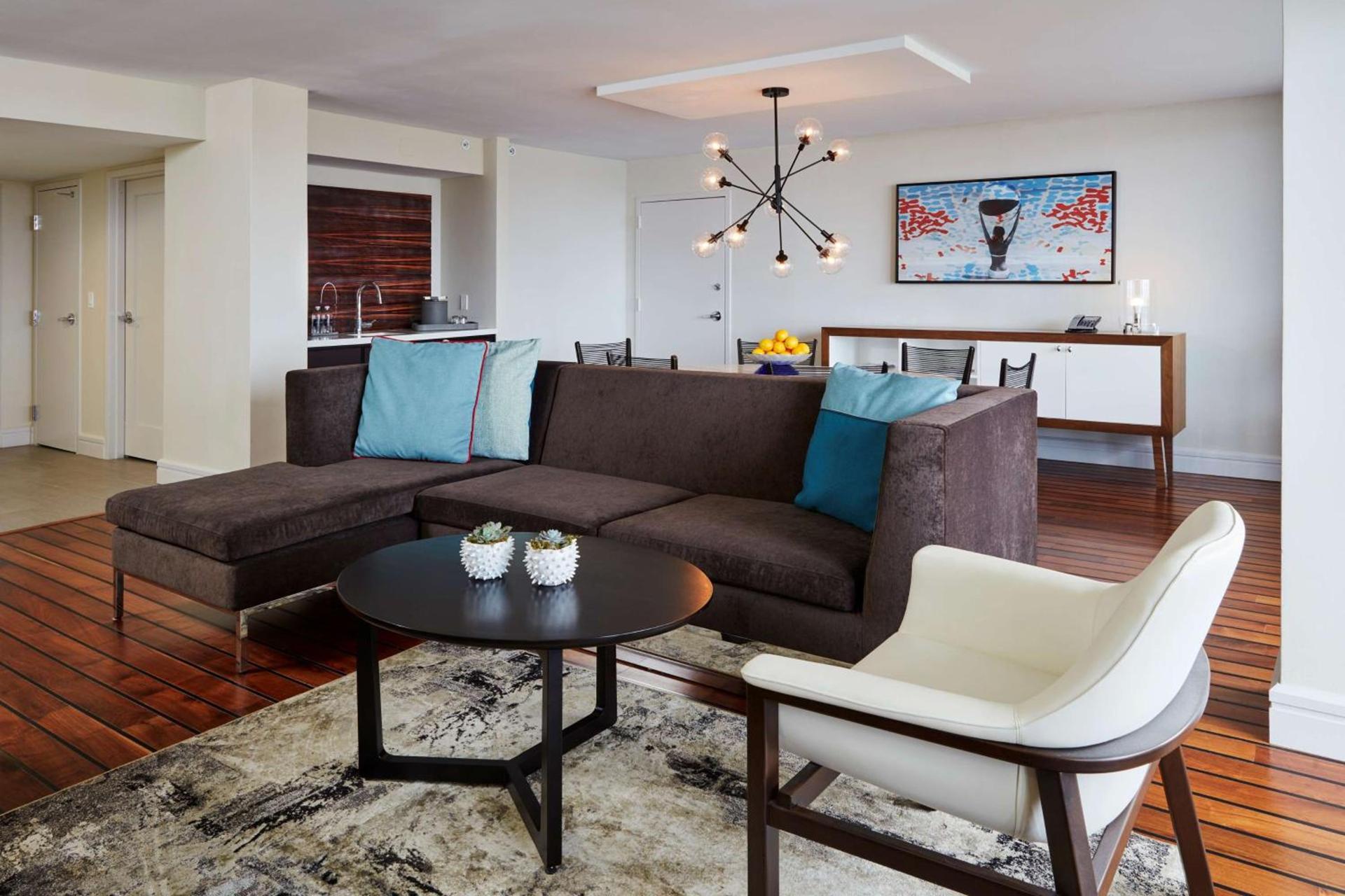 Waterstone Resort & Marina Boca Raton, Curio Collection by Hilton photo 17