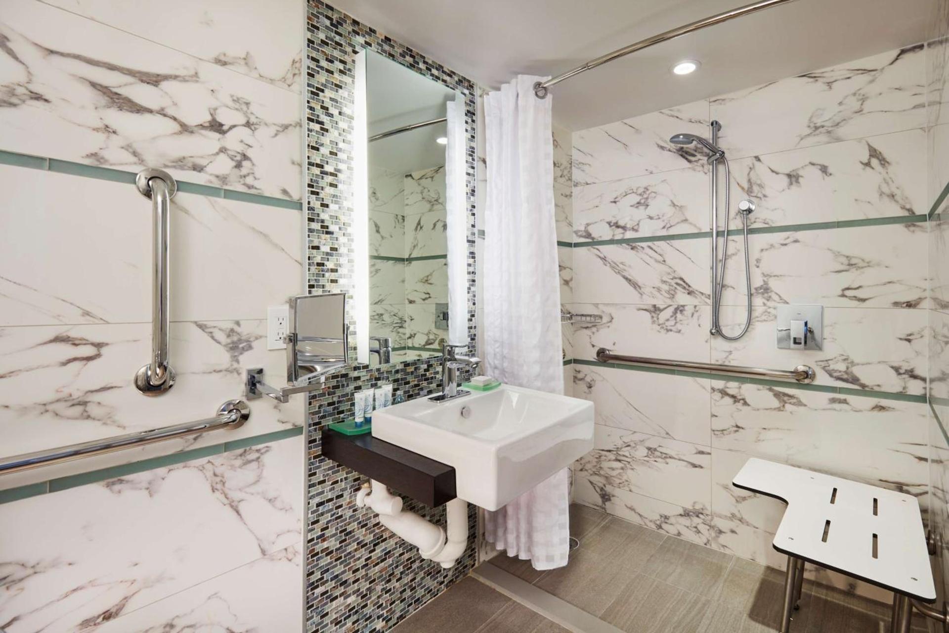 Waterstone Resort & Marina Boca Raton, Curio Collection by Hilton photo 28