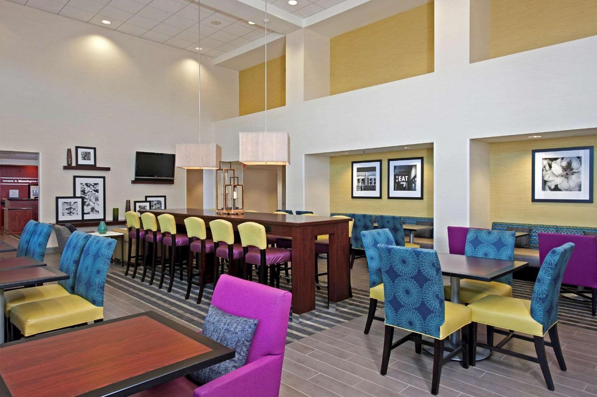 Hampton Inn & Suites Bloomington-Normal photo 3