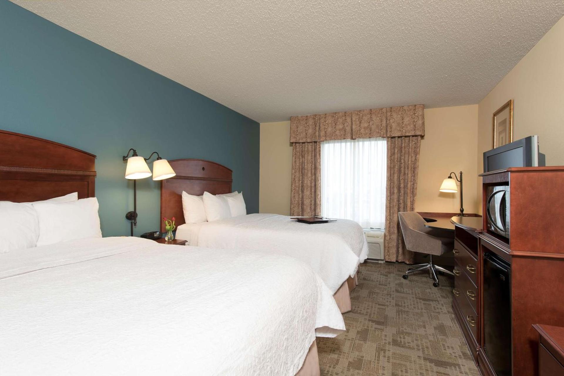 Hampton Inn & Suites Bloomington-Normal photo 16