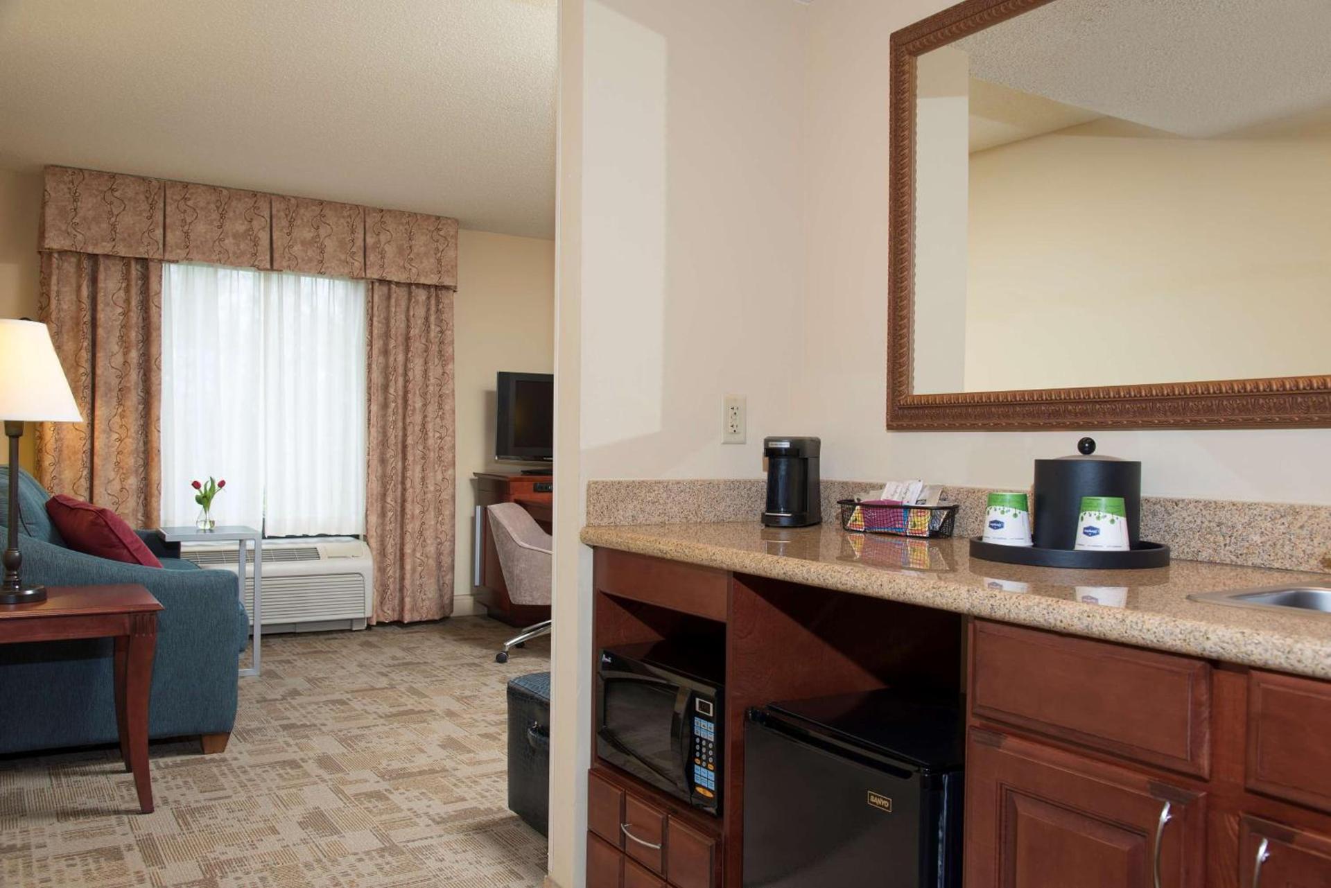 Hampton Inn & Suites Bloomington-Normal photo 19
