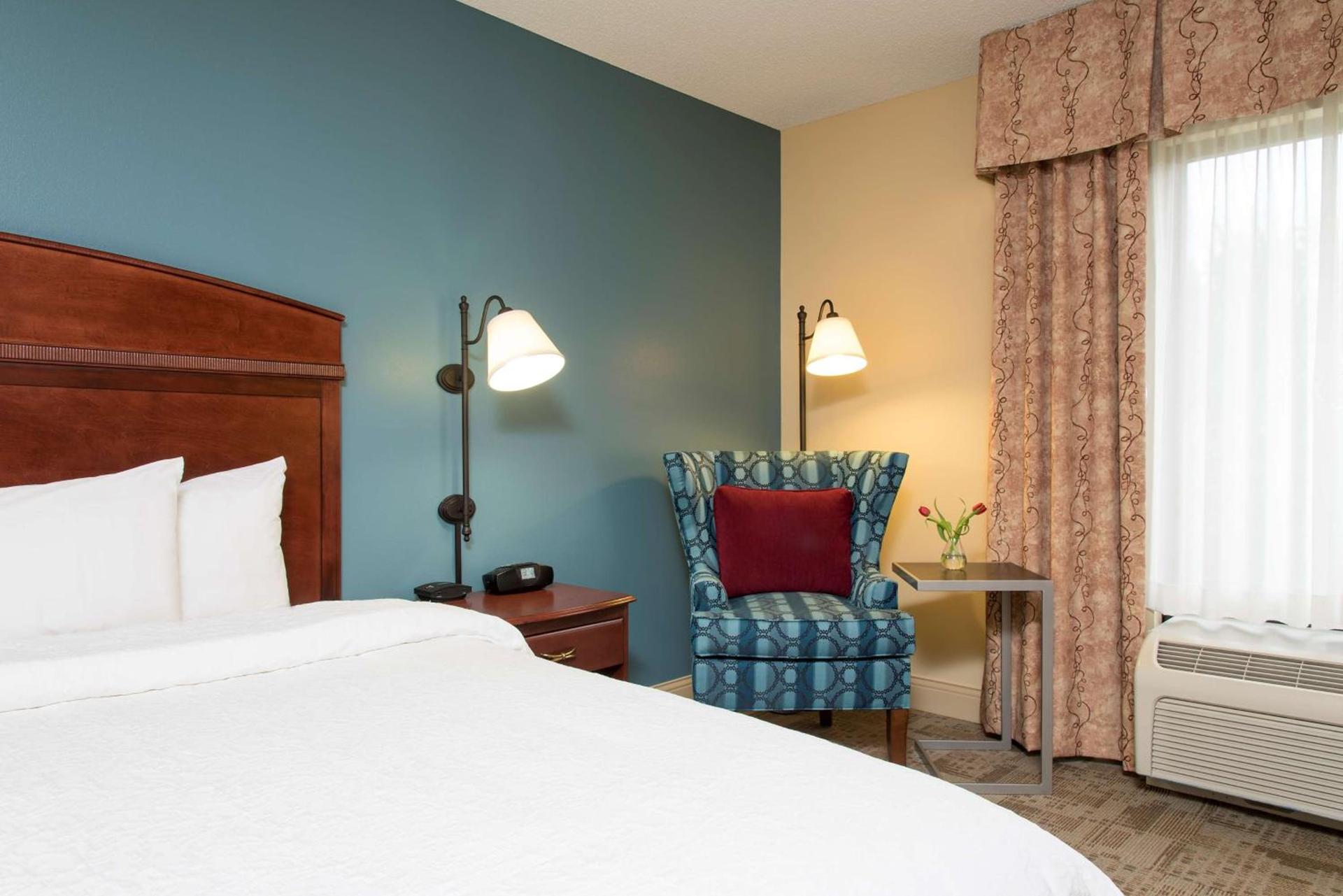 Hampton Inn & Suites Bloomington-Normal photo 23