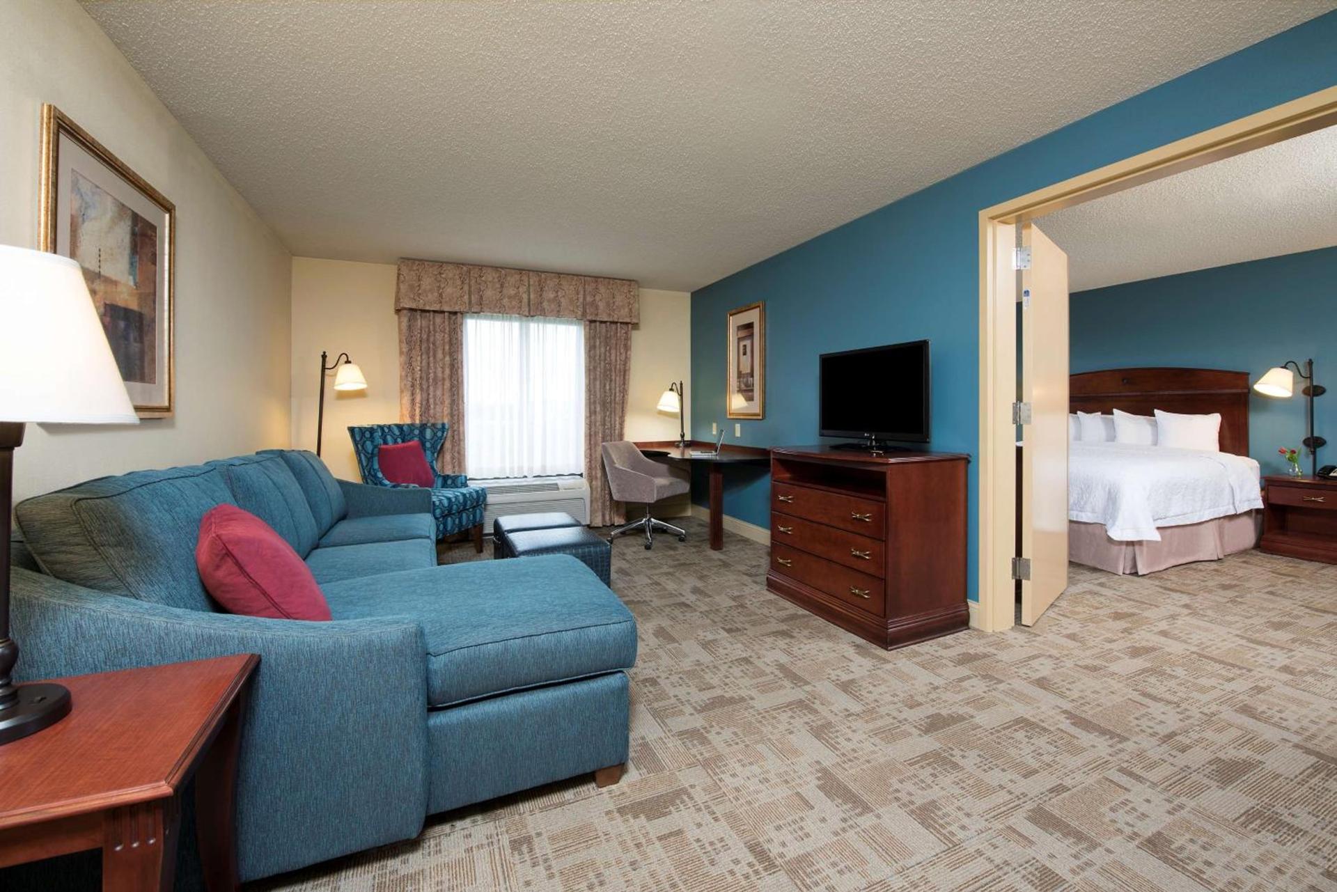 Hampton Inn & Suites Bloomington-Normal photo 26