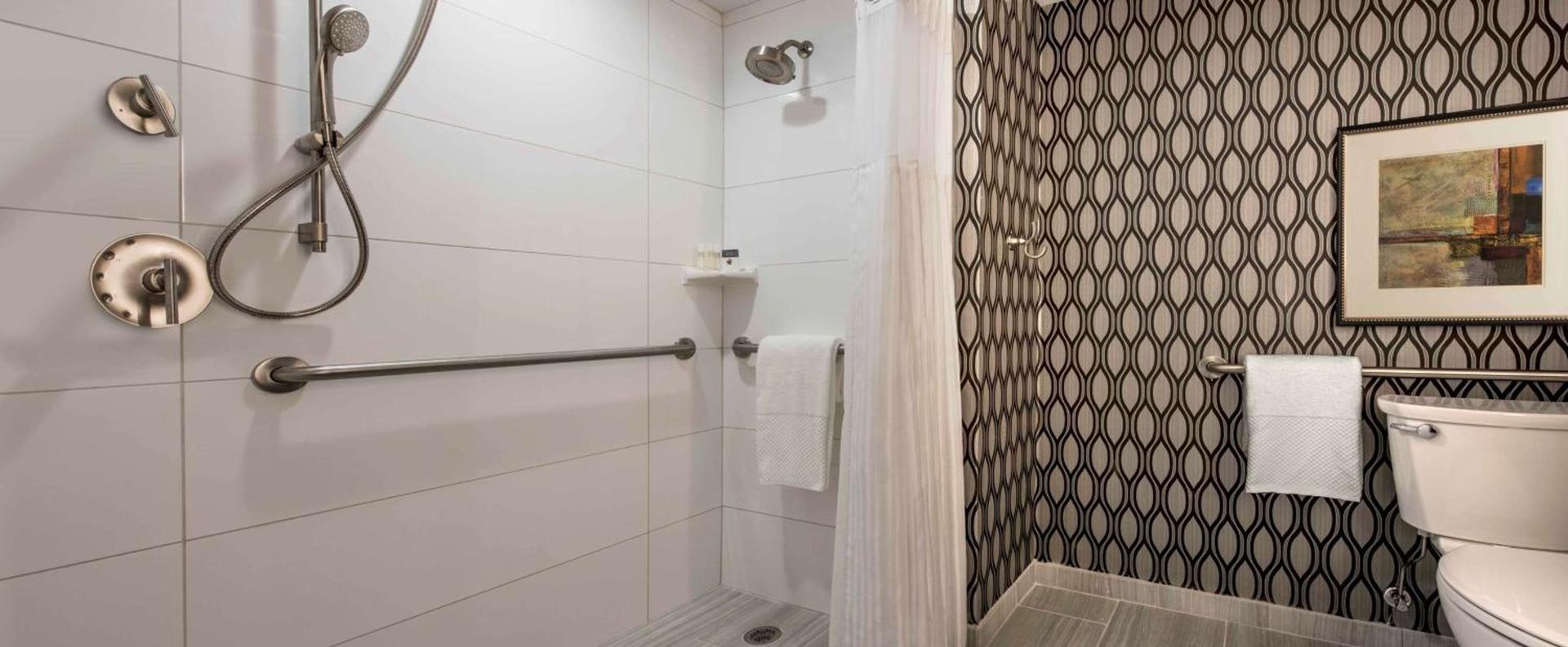 DoubleTree by Hilton Chicago Schaumburg photo 19