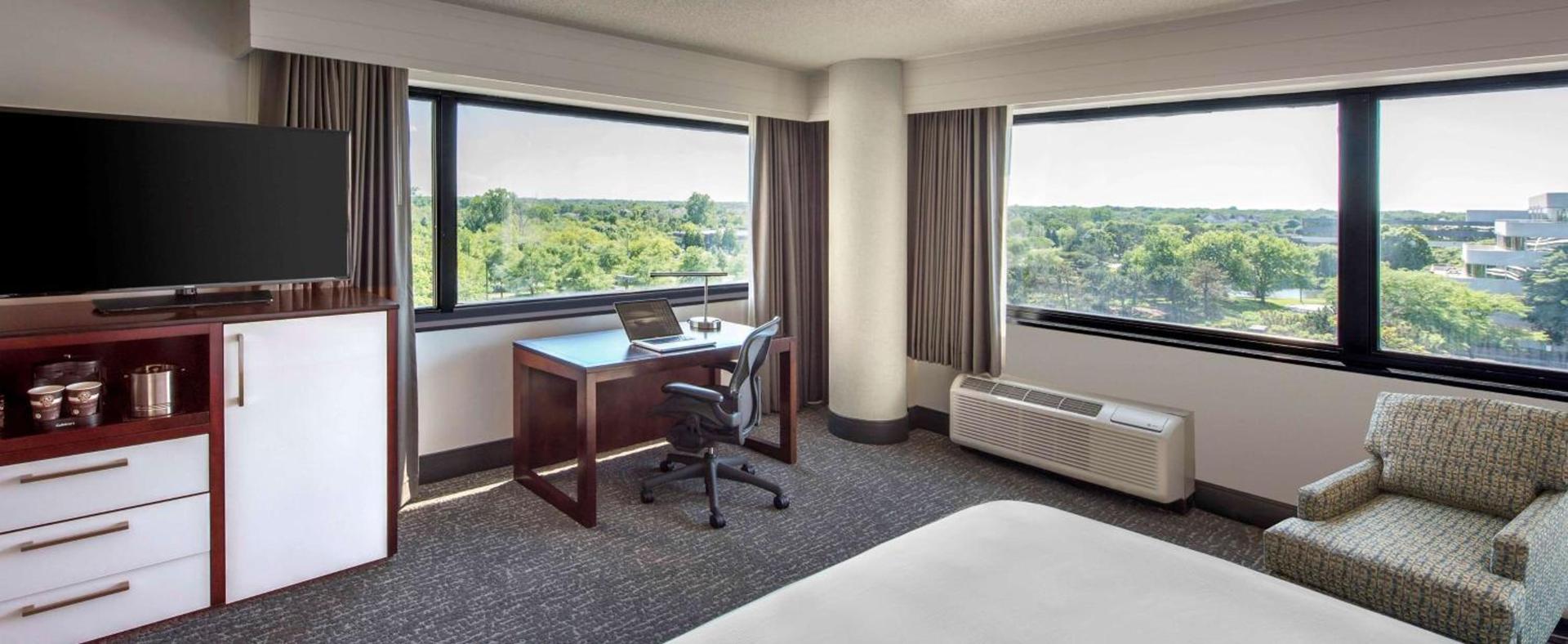 DoubleTree by Hilton Chicago Schaumburg photo 13