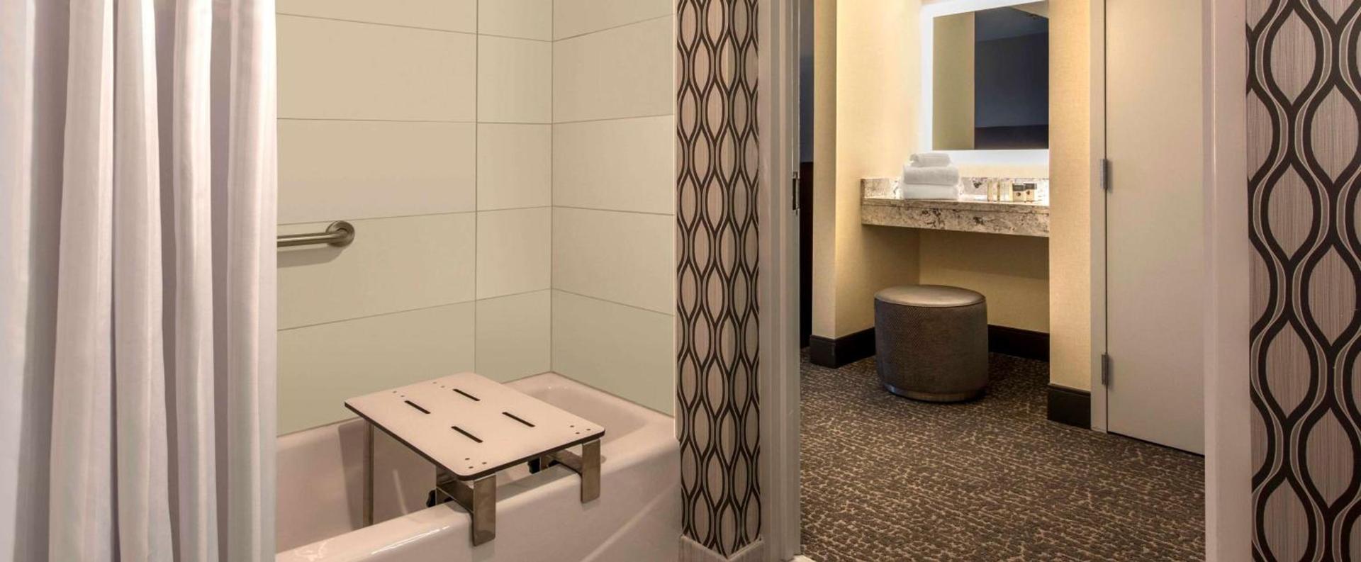 DoubleTree by Hilton Chicago Schaumburg photo 20