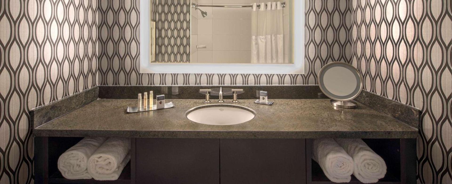 DoubleTree by Hilton Chicago Schaumburg photo 21