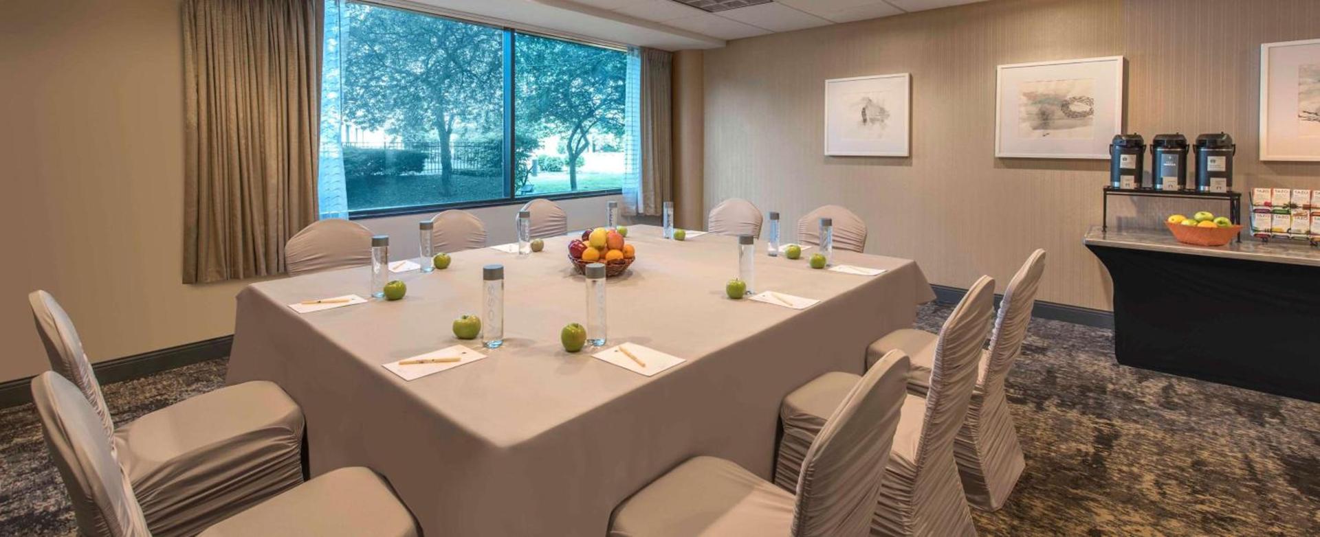 DoubleTree by Hilton Chicago Schaumburg photo 27