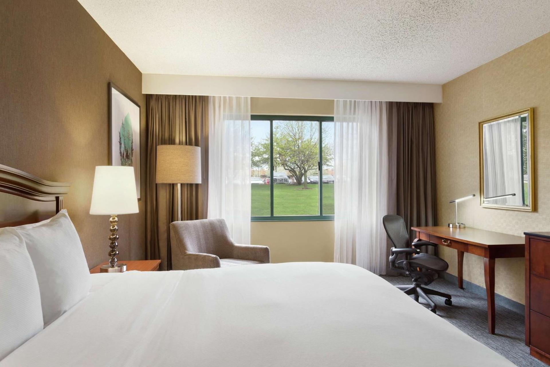 DoubleTree by Hilton Hotel Detroit Novi photo 10