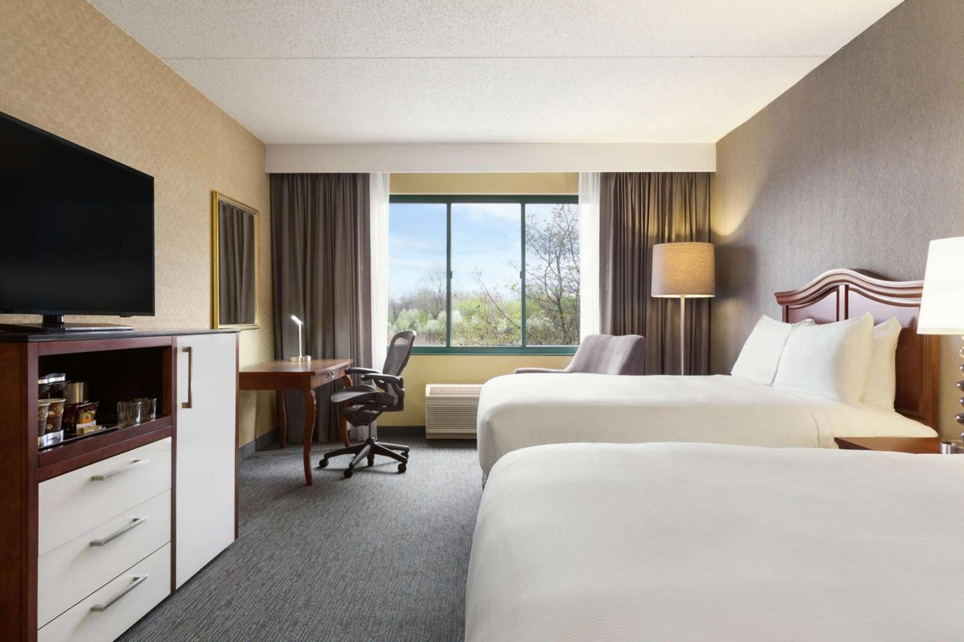 DoubleTree by Hilton Hotel Detroit Novi photo 12