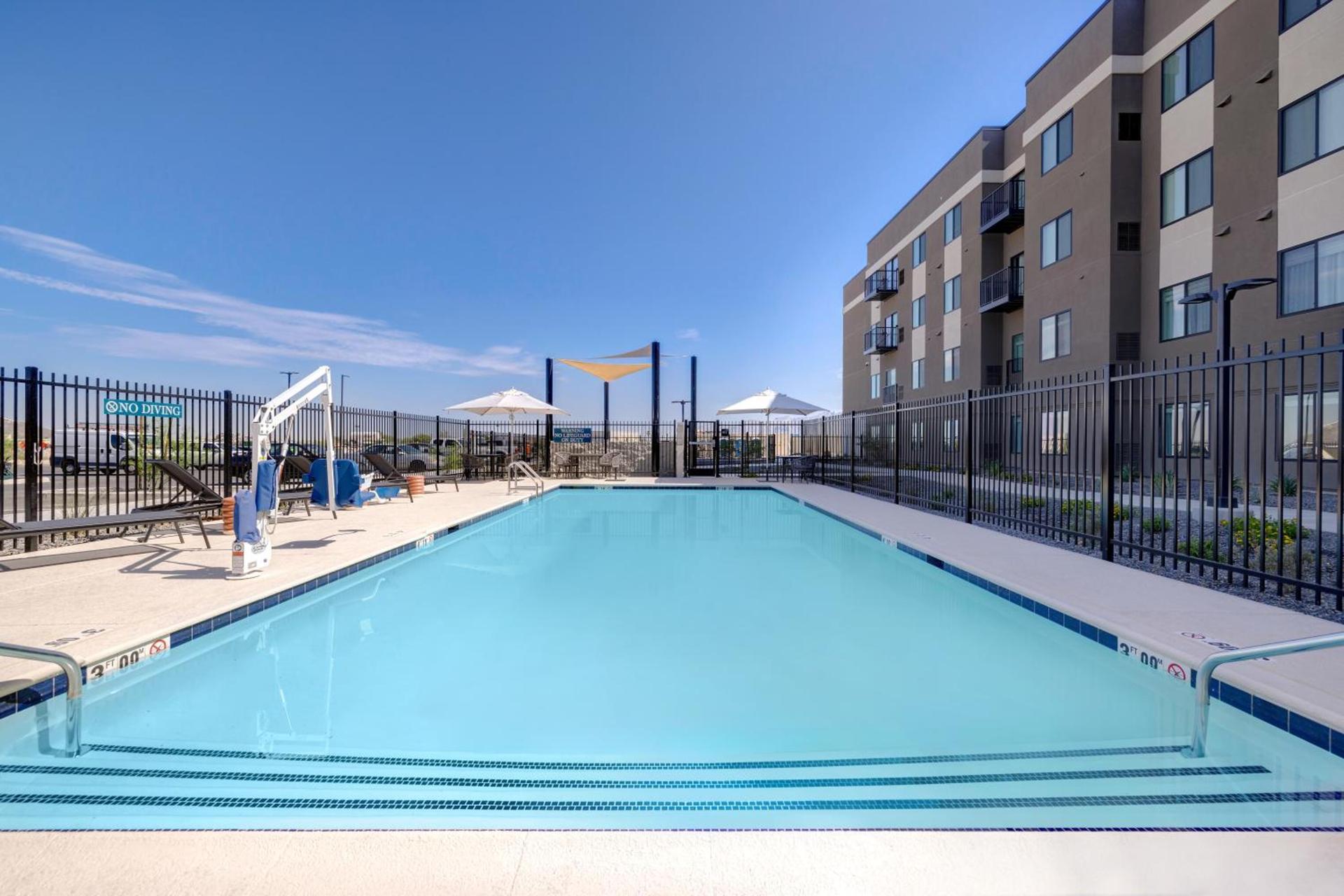 WaterWalk Extended Stay by Wyndham Tucson photo 21