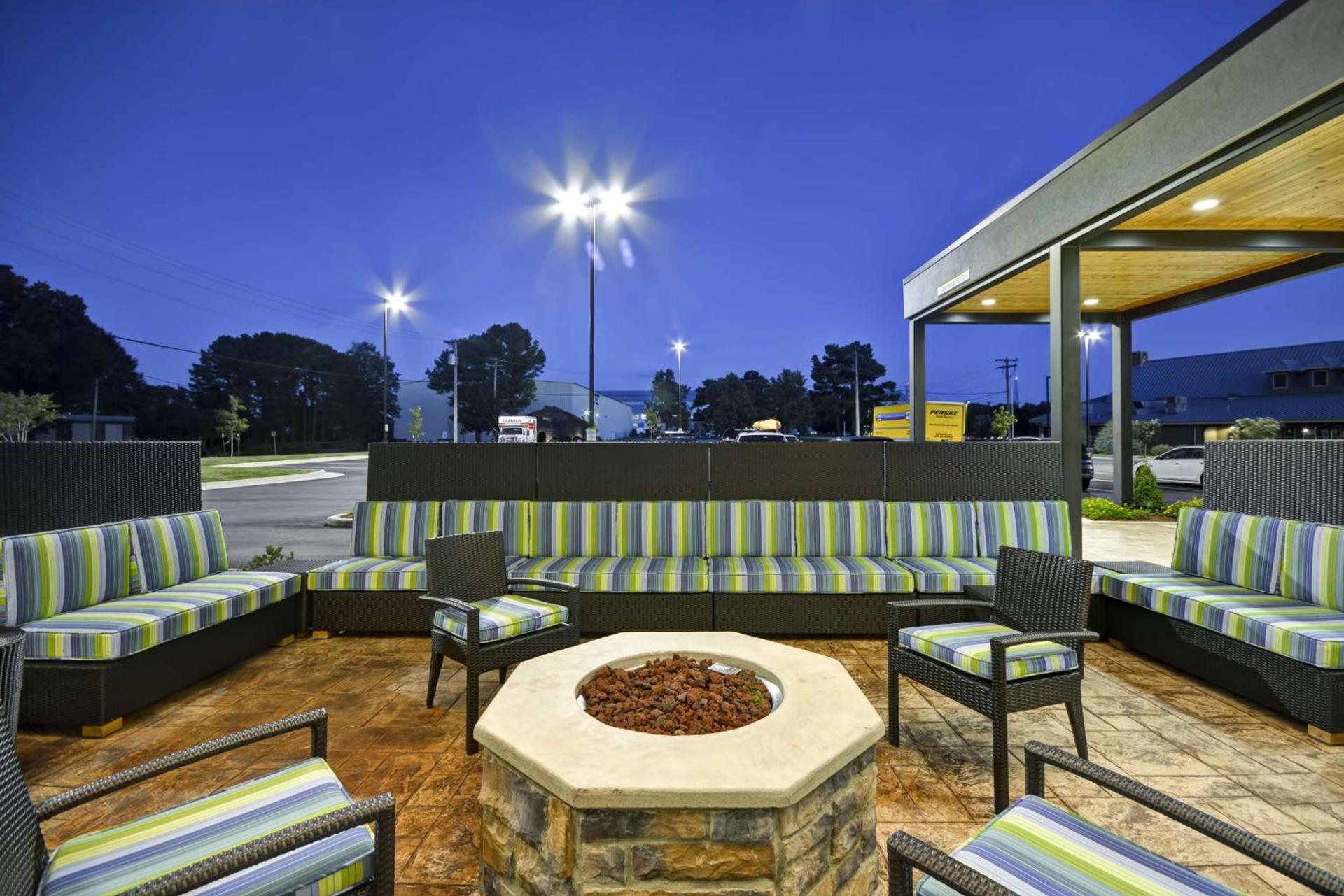 Home2 Suites By Hilton Decatur Ingalls Harbor photo 8