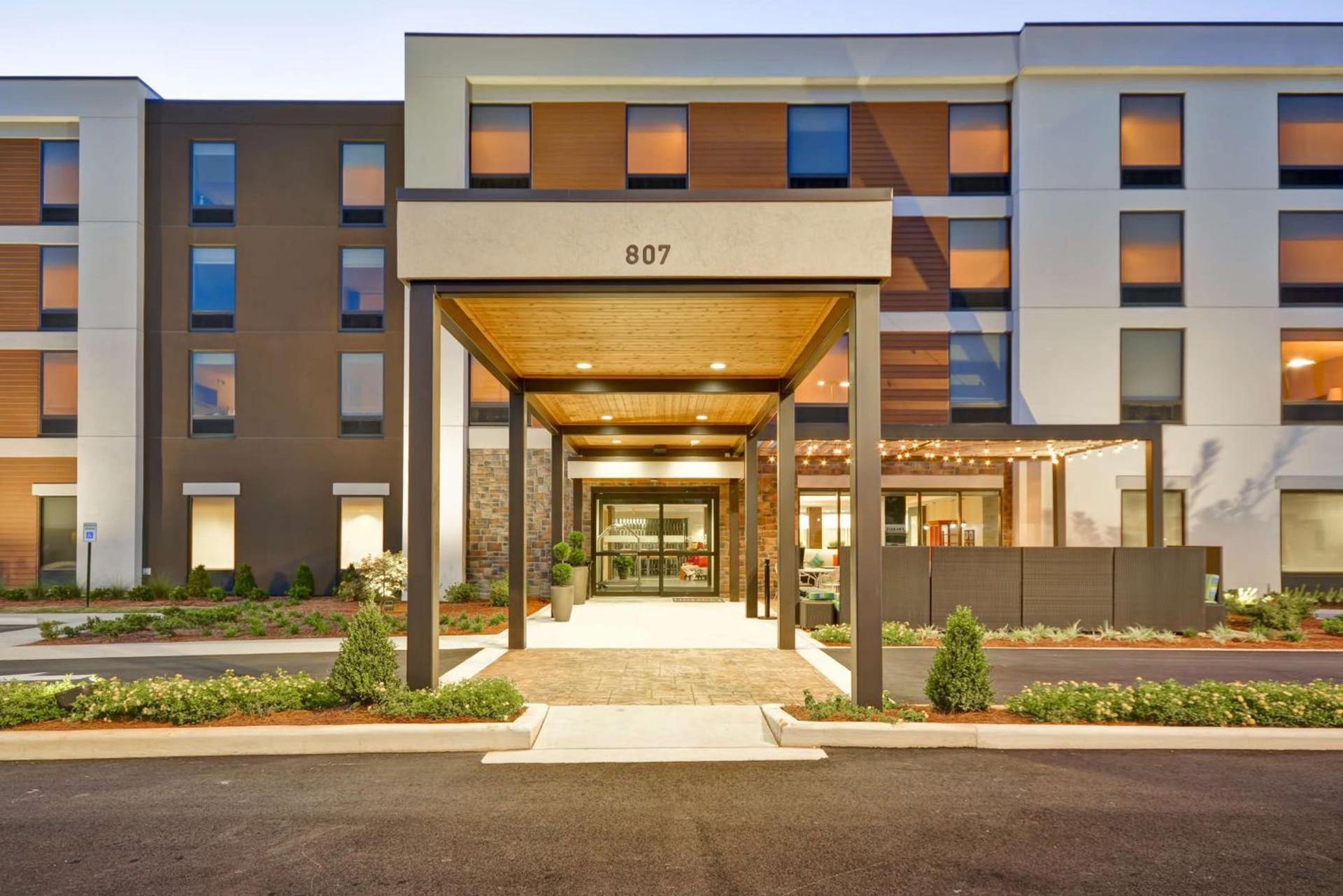 Home2 Suites By Hilton Decatur Ingalls Harbor photo 9