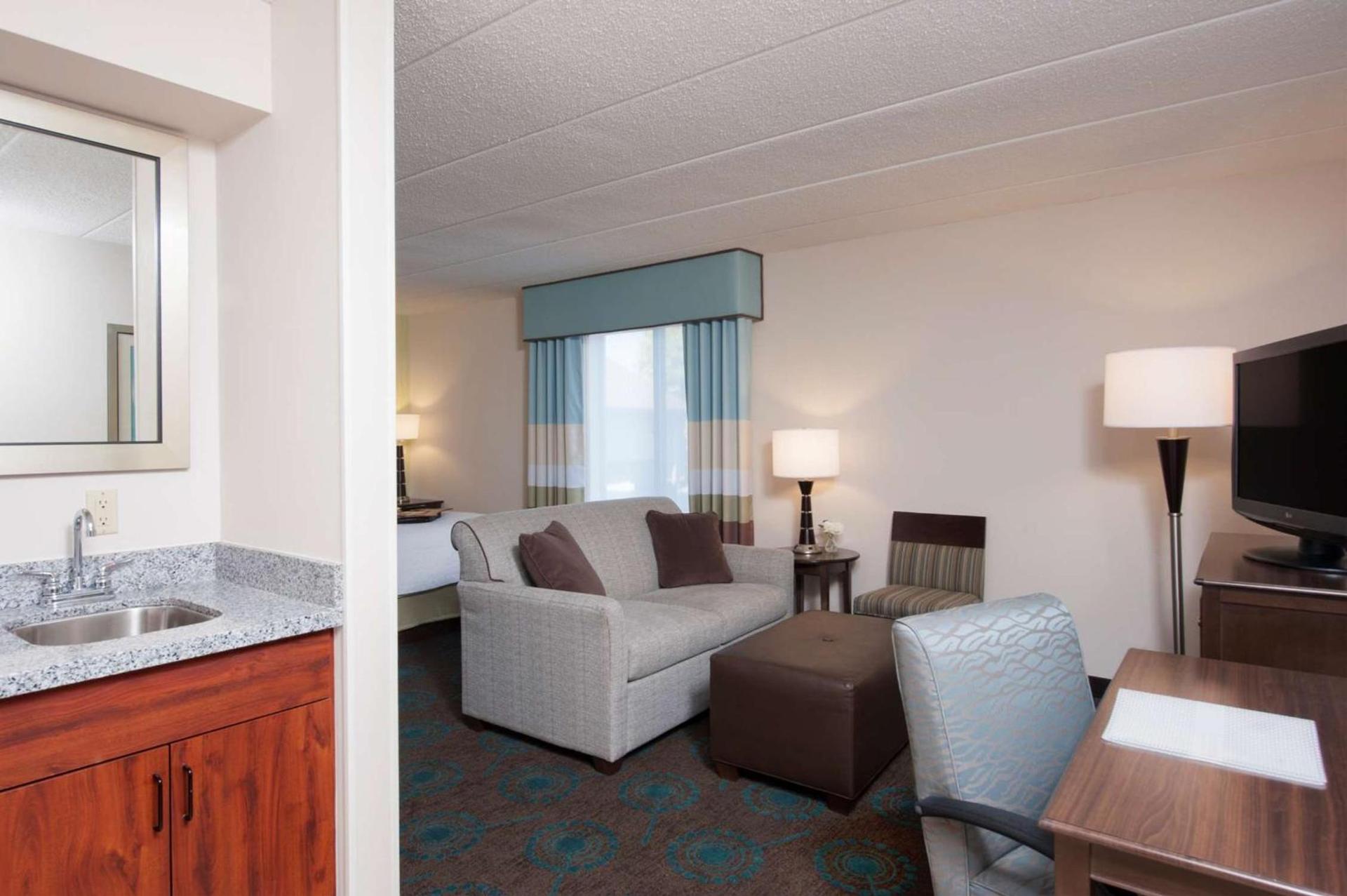 Hampton Inn & Suites Kokomo photo 8