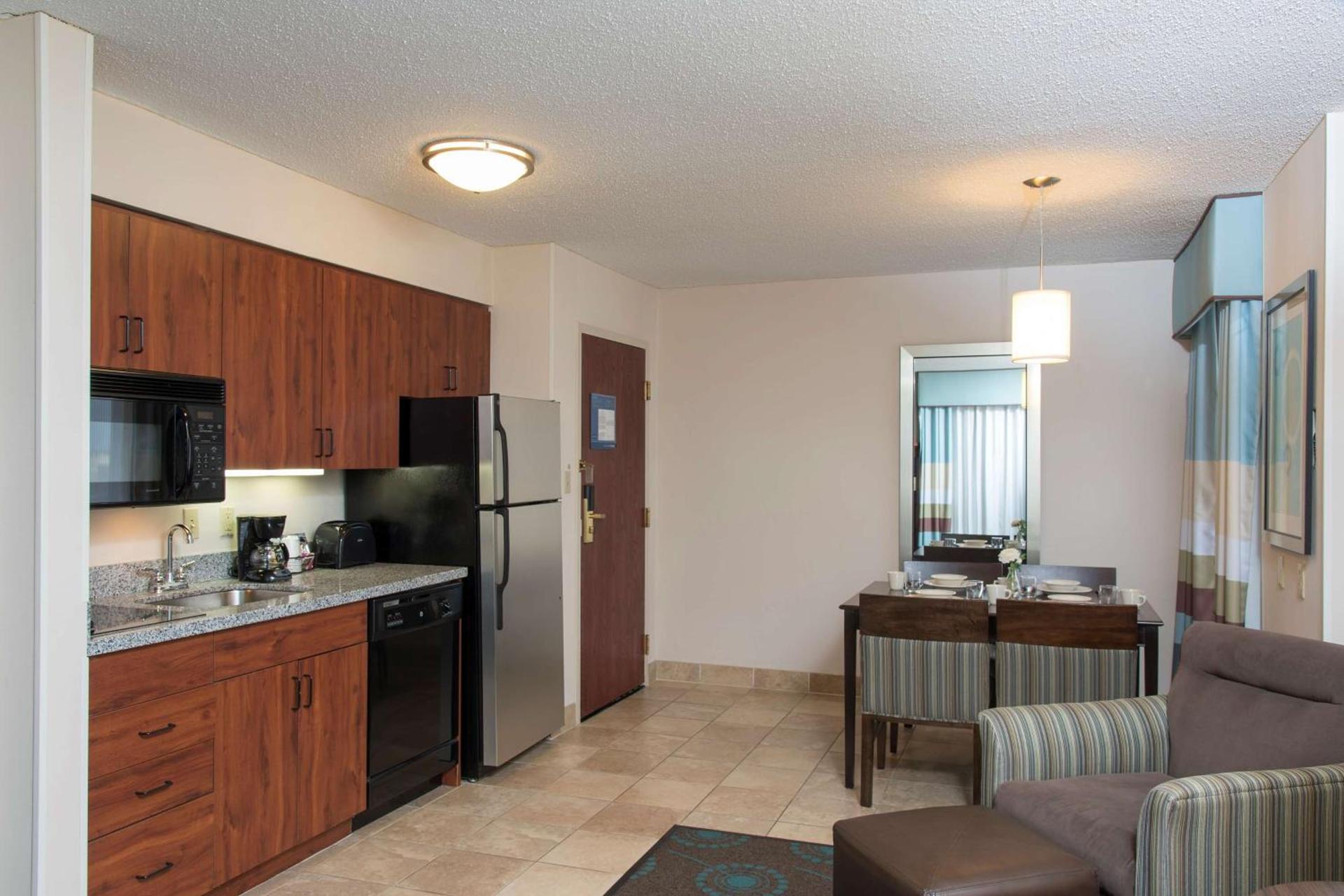 Hampton Inn & Suites Kokomo photo 9