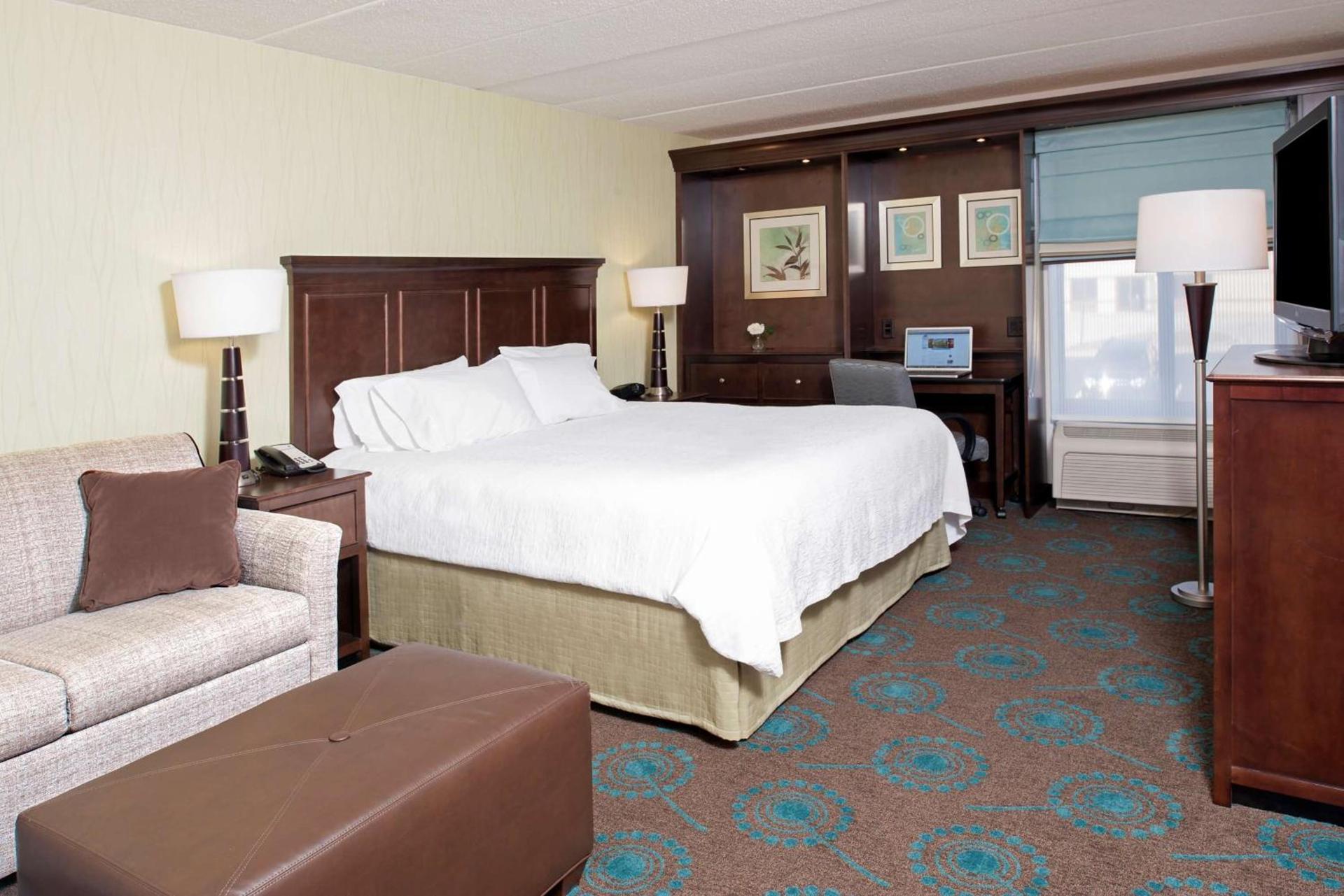 Hampton Inn & Suites Kokomo photo 11