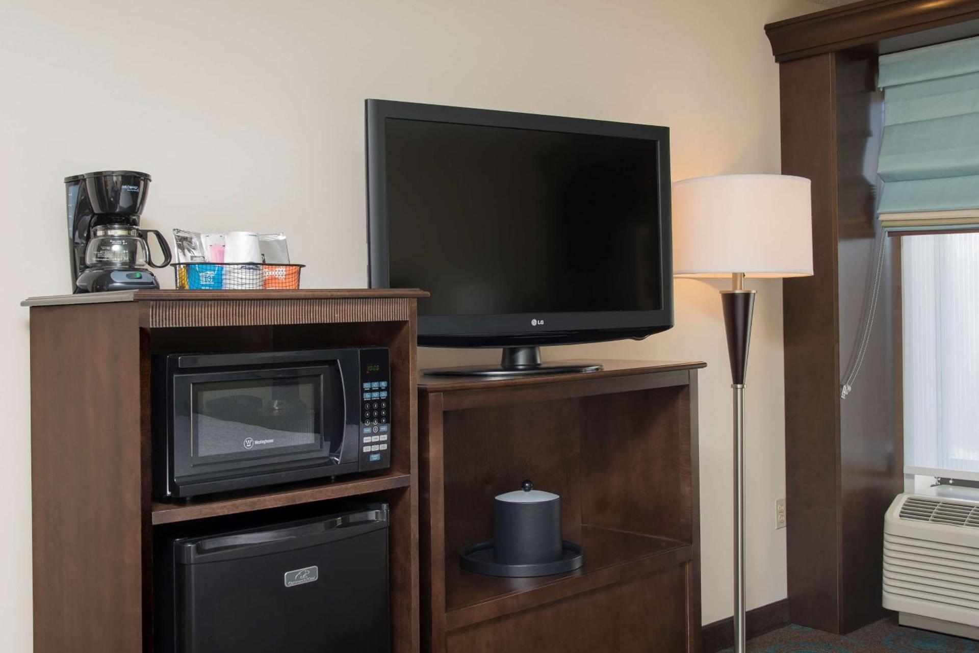 Hampton Inn & Suites Kokomo photo 21