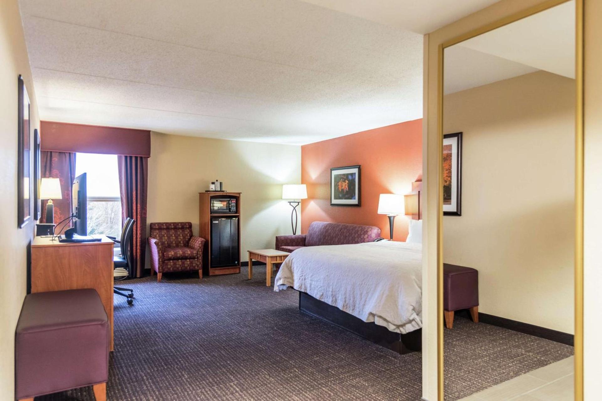 Hampton Inn Muskegon photo 24