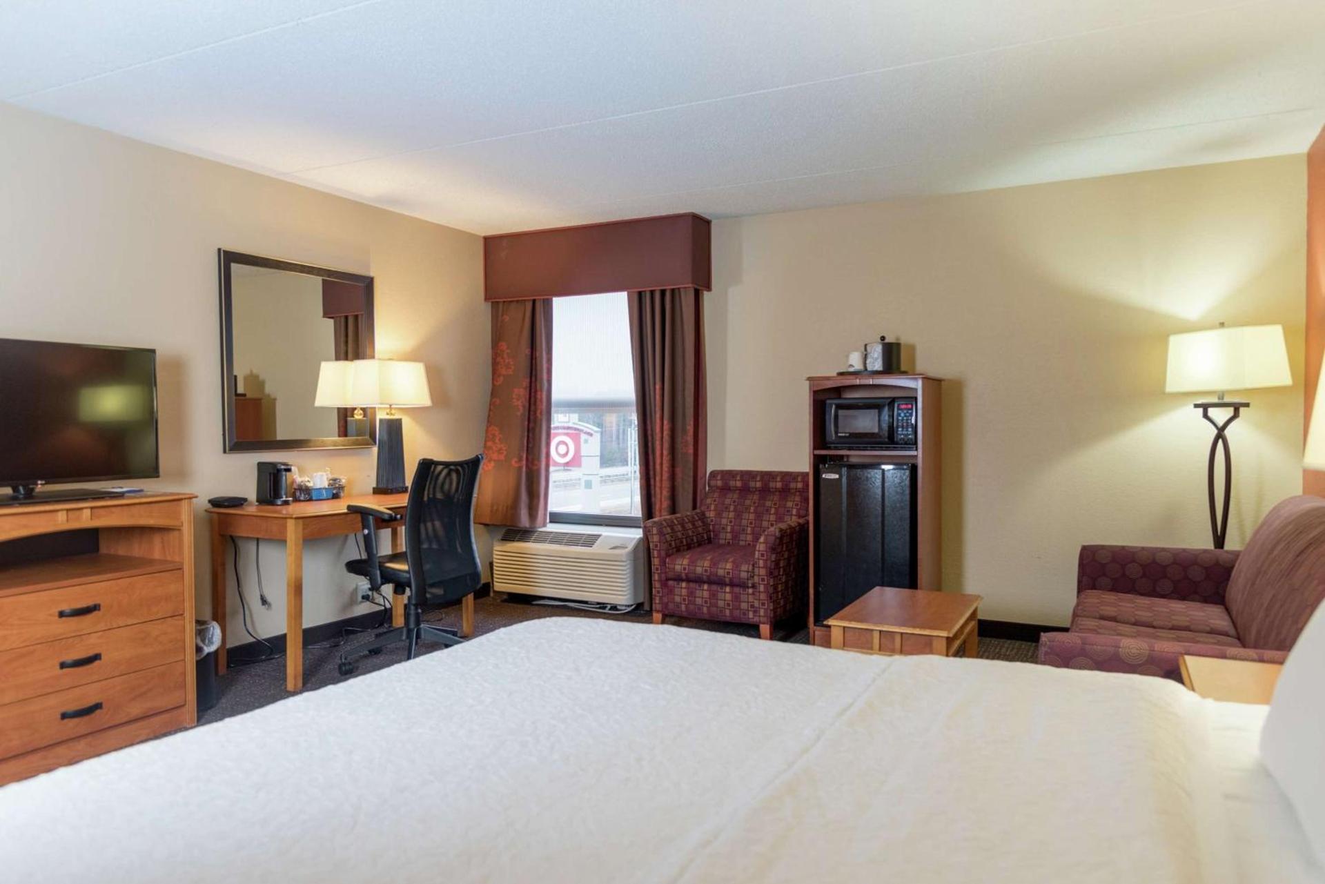 Hampton Inn Muskegon photo 26