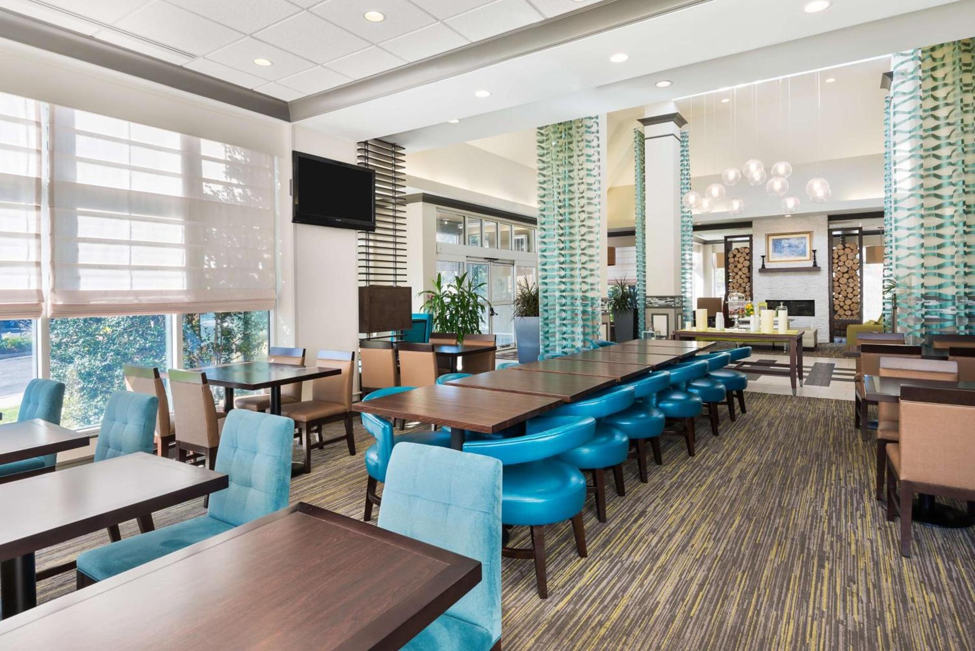 Hilton Garden Inn Westbury photo 7